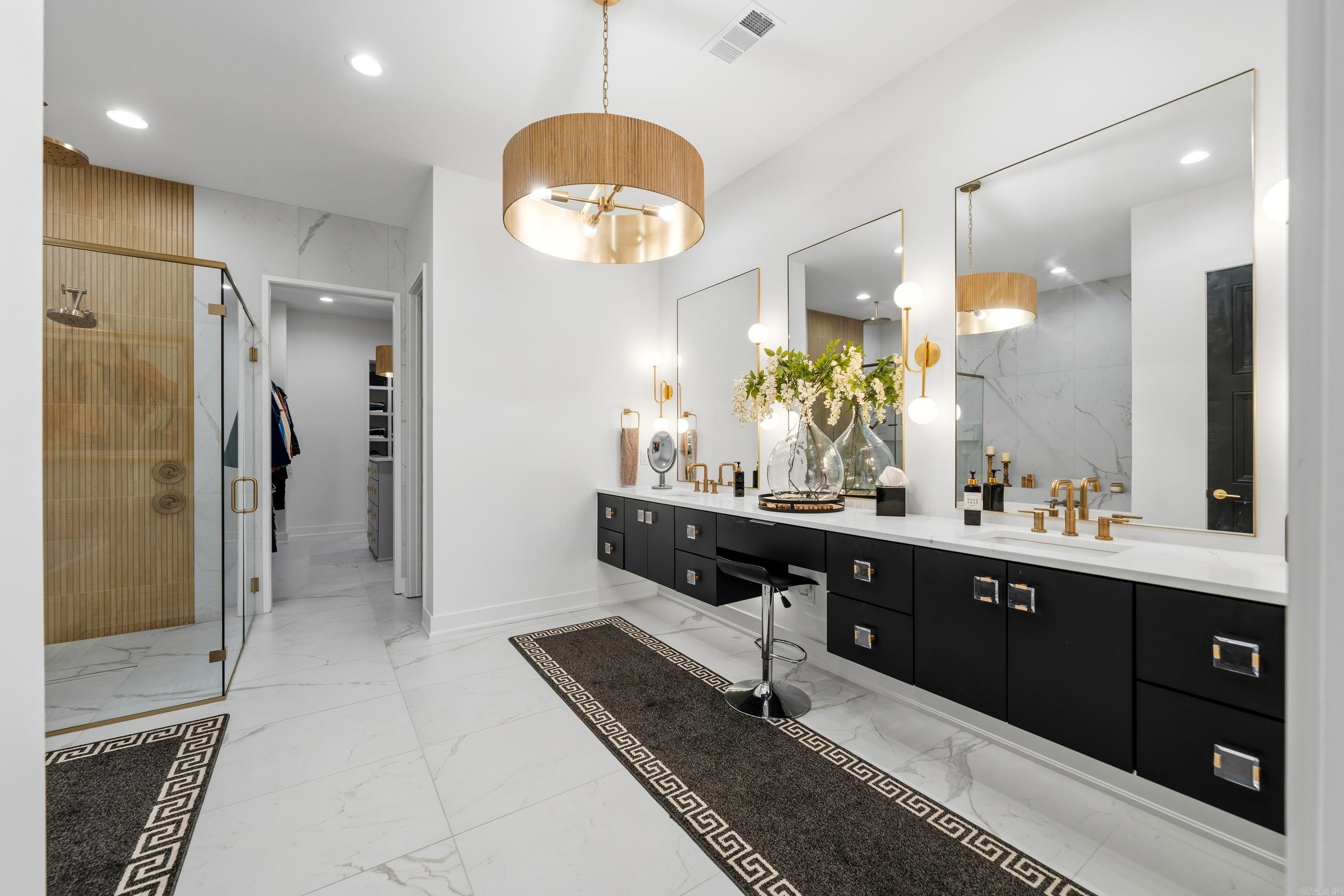 ARLINGTON PARK - Residential