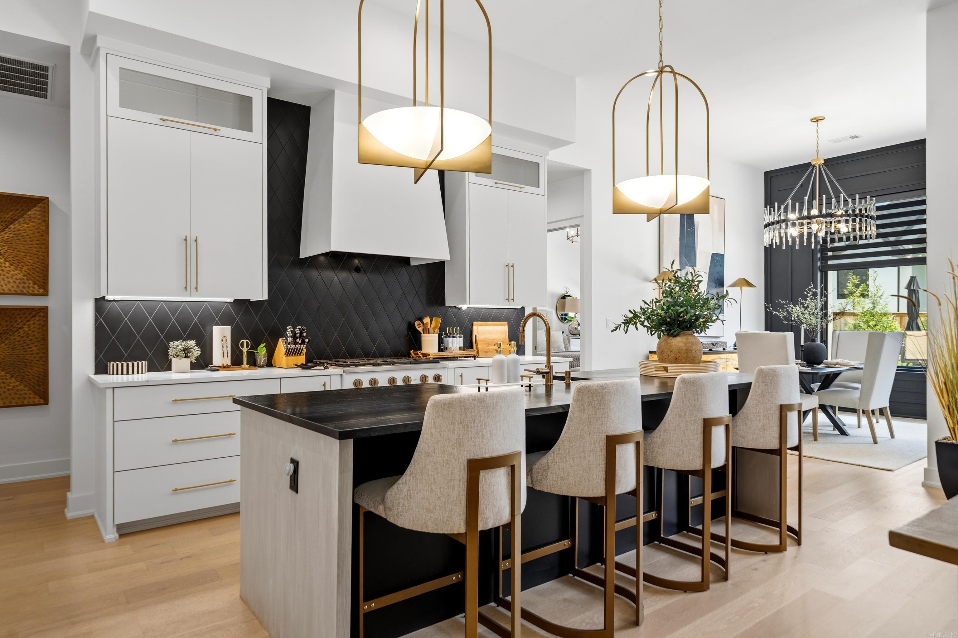 ARLINGTON PARK - Residential