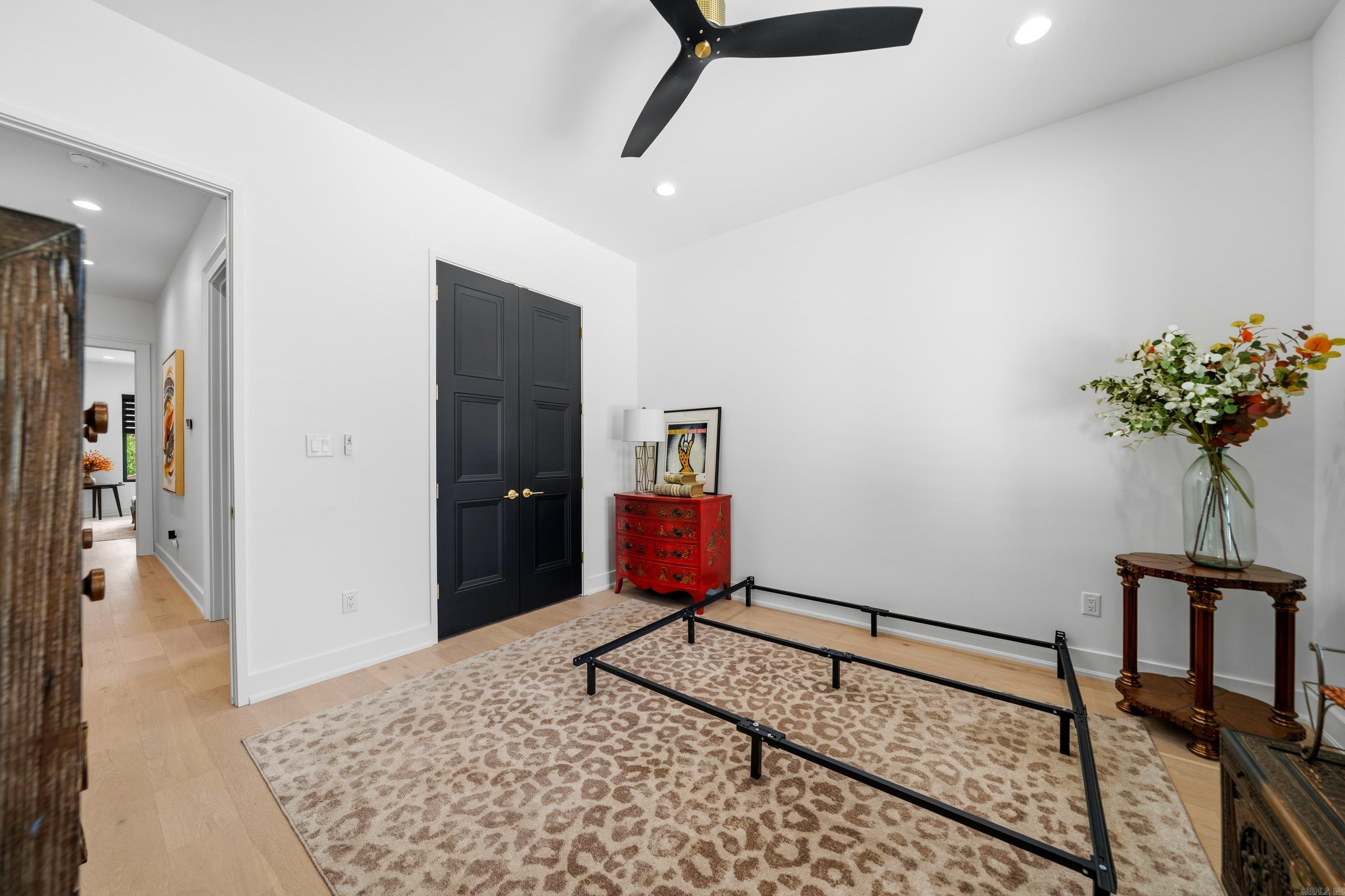 ARLINGTON PARK - Residential