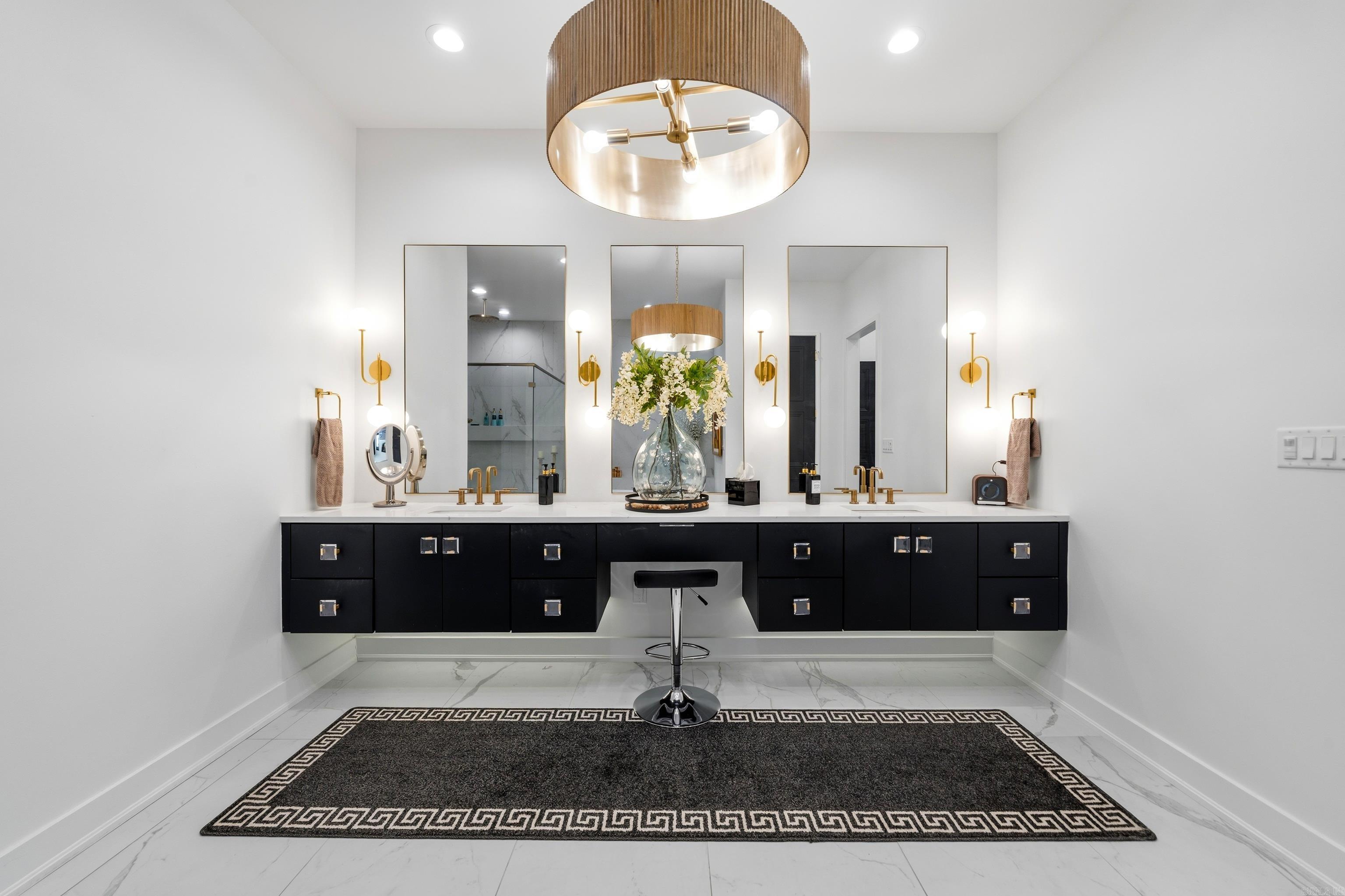 ARLINGTON PARK - Residential
