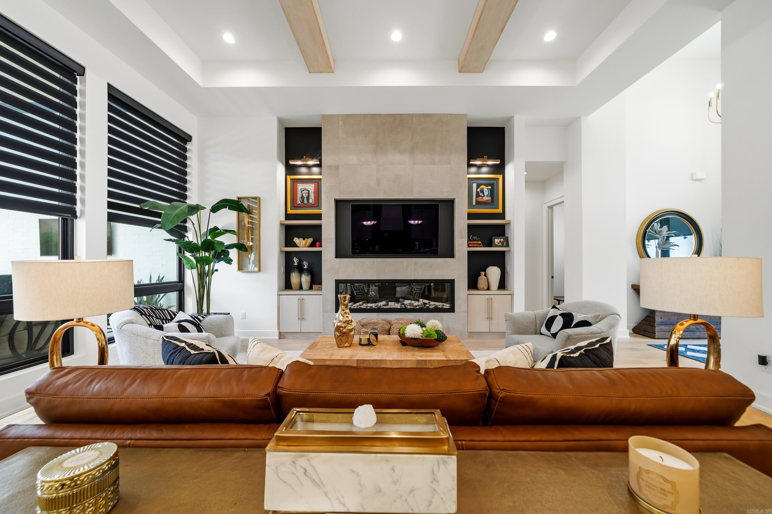 ARLINGTON PARK - Residential
