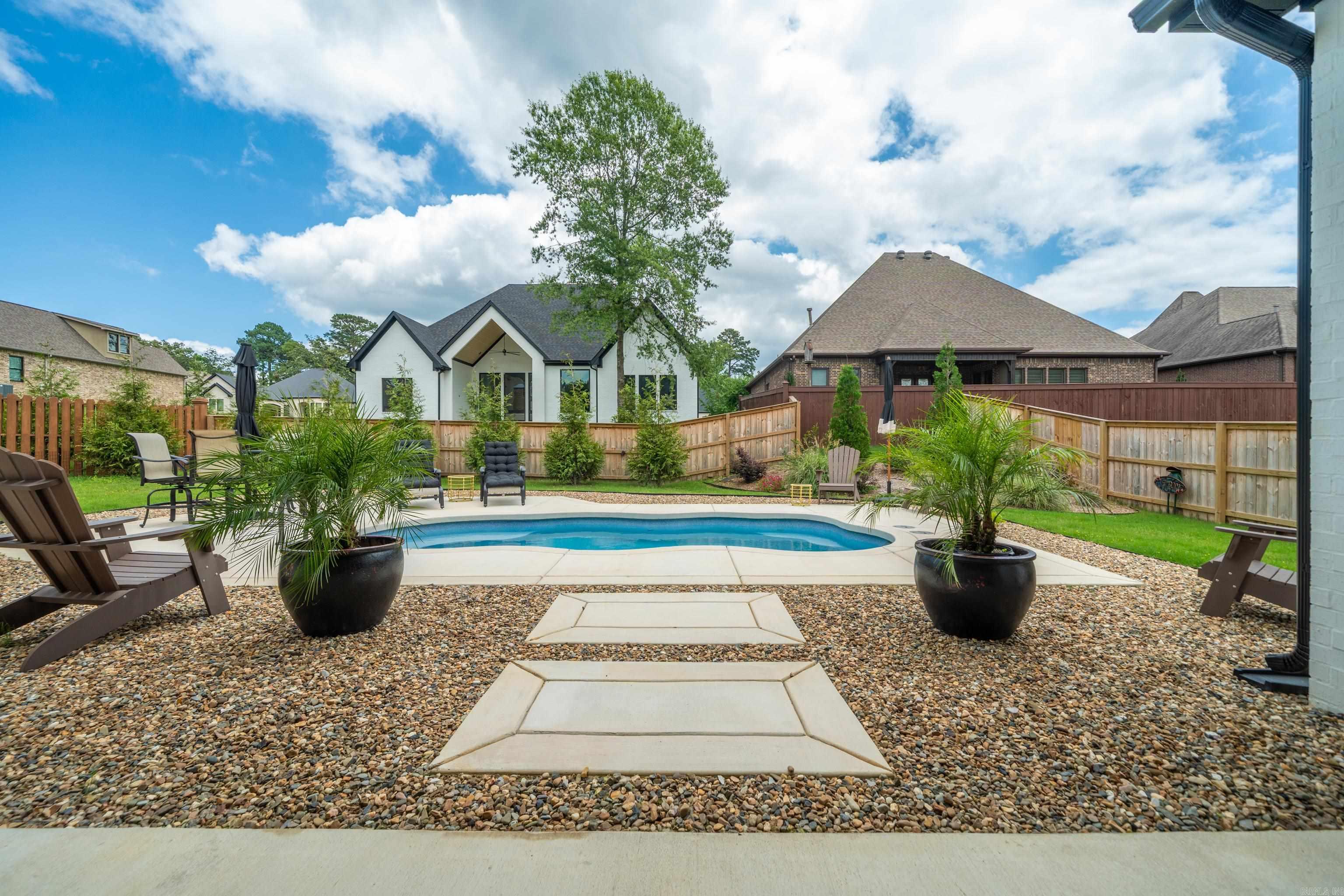 ARLINGTON PARK - Residential