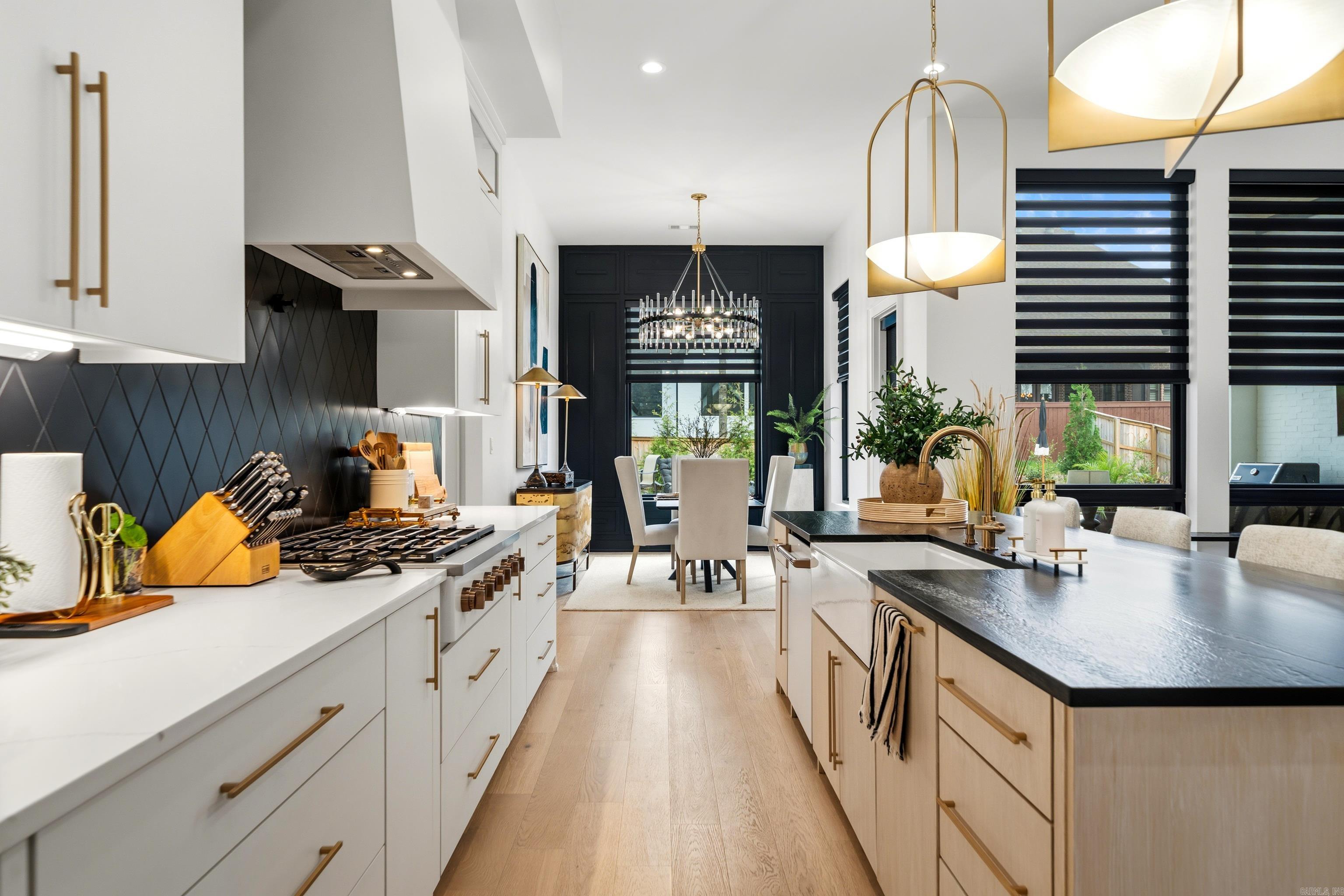 ARLINGTON PARK - Residential
