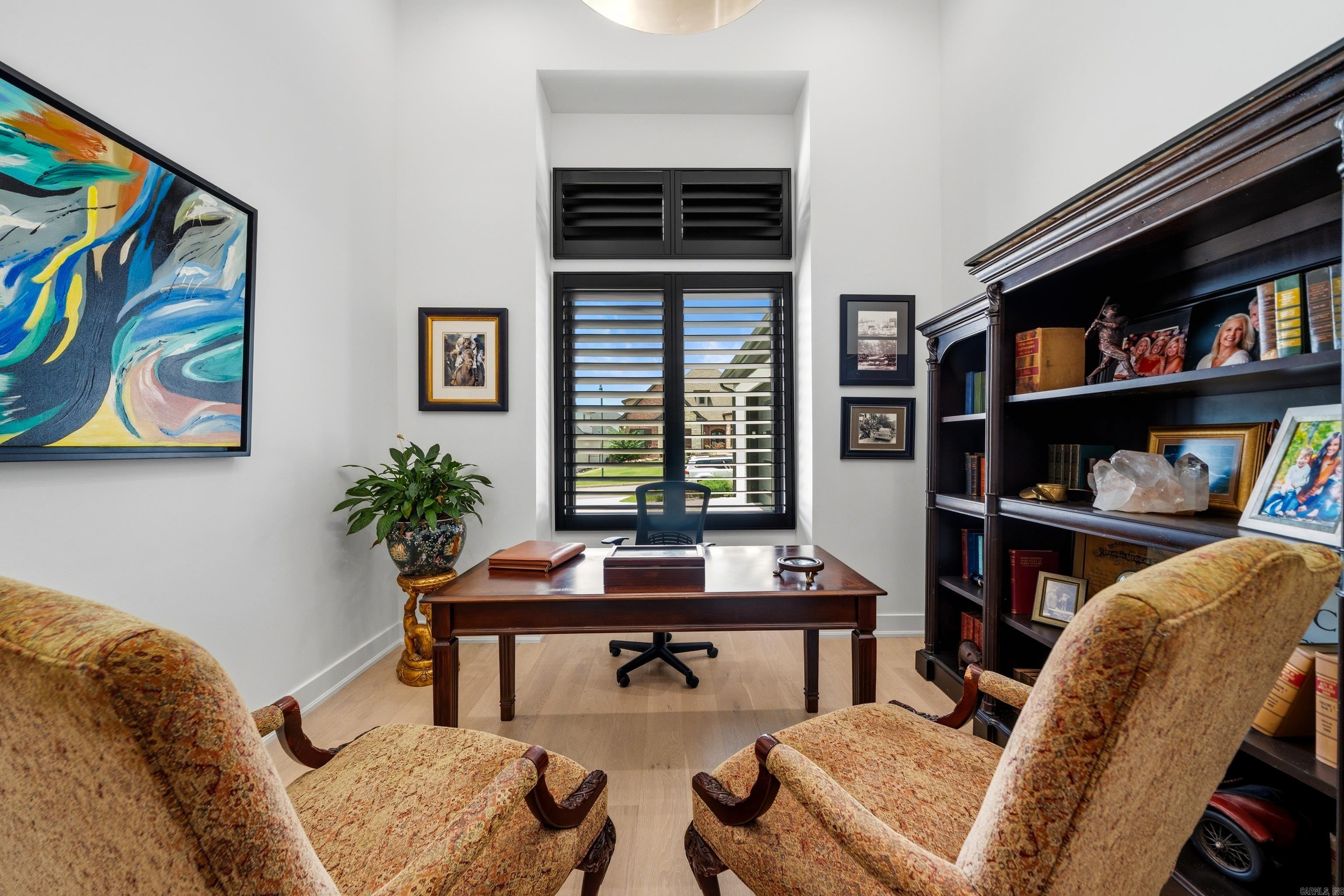 ARLINGTON PARK - Residential