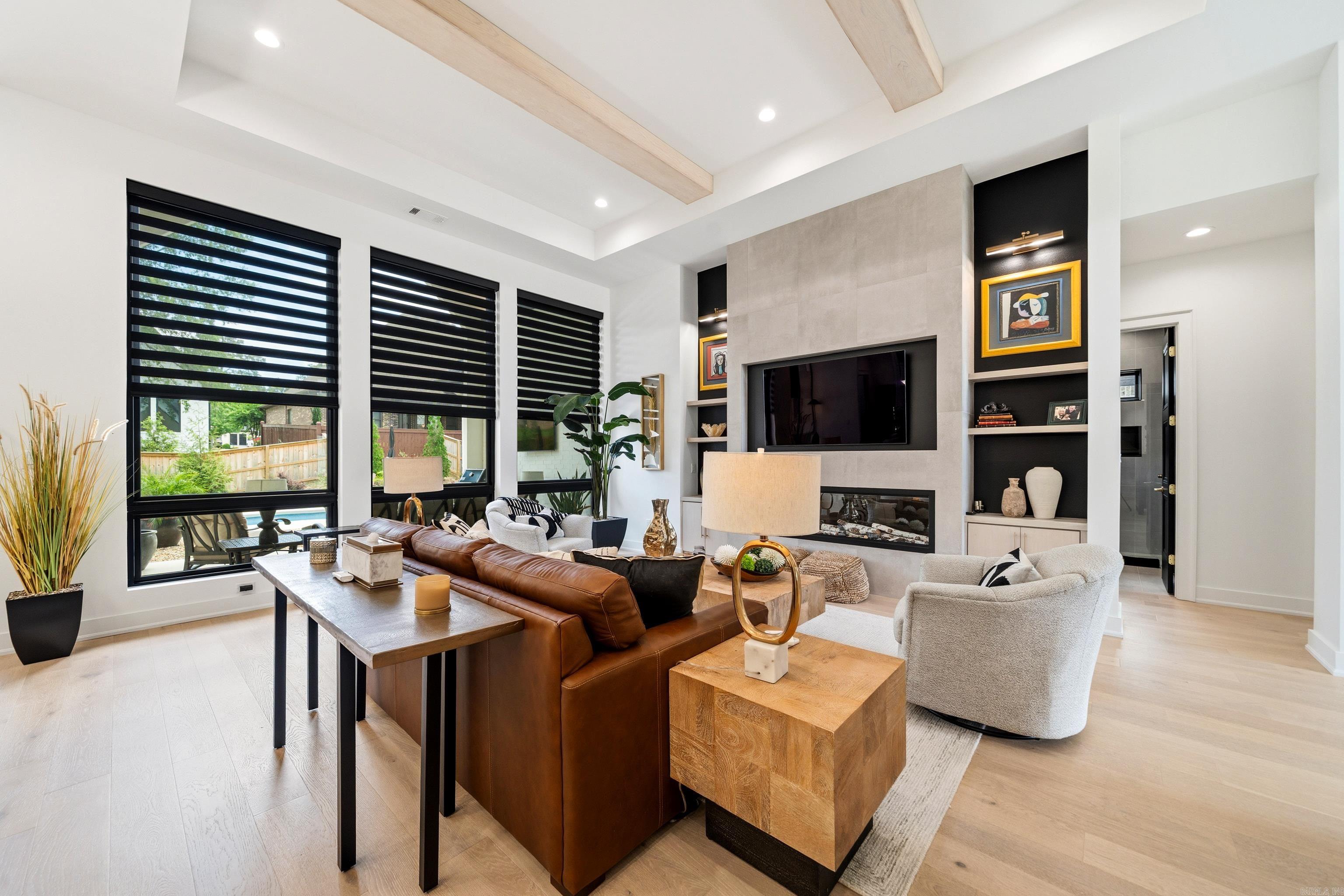 ARLINGTON PARK - Residential