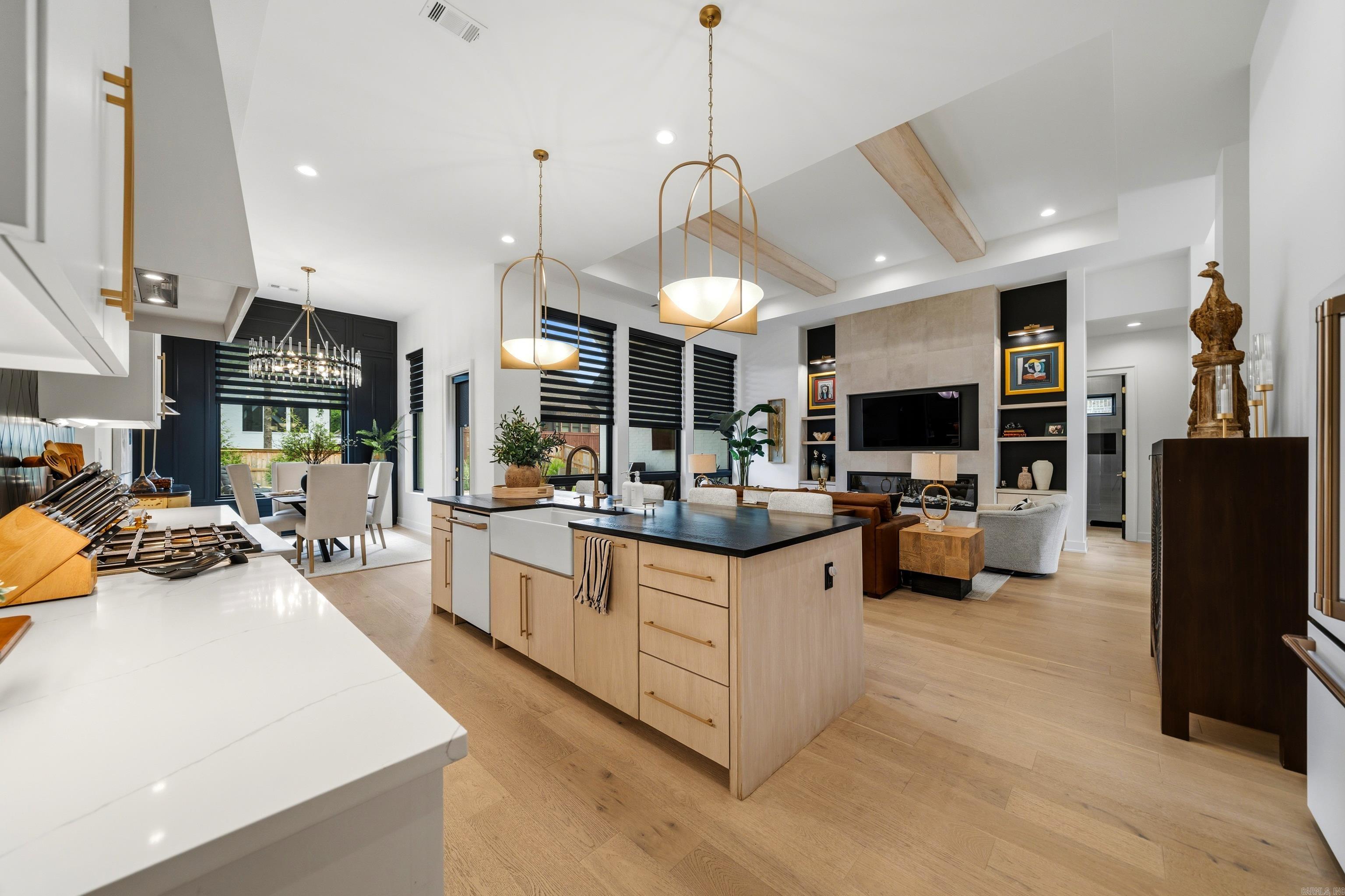 ARLINGTON PARK - Residential