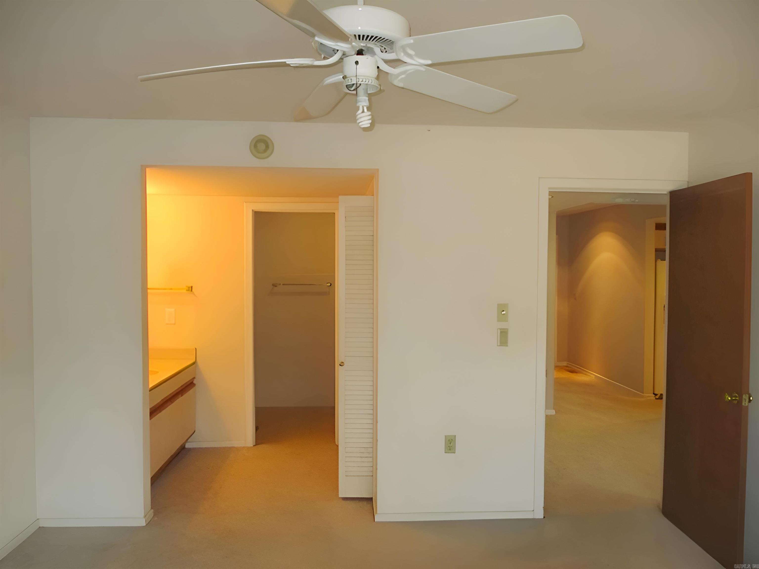 COUNTRY CLUB RIDGE - Residential