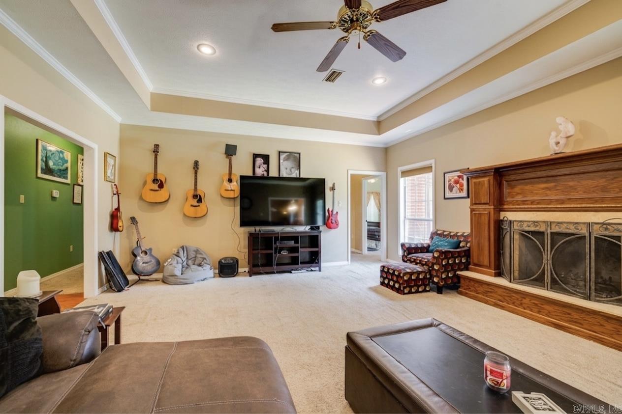 PINE CREEK - Residential