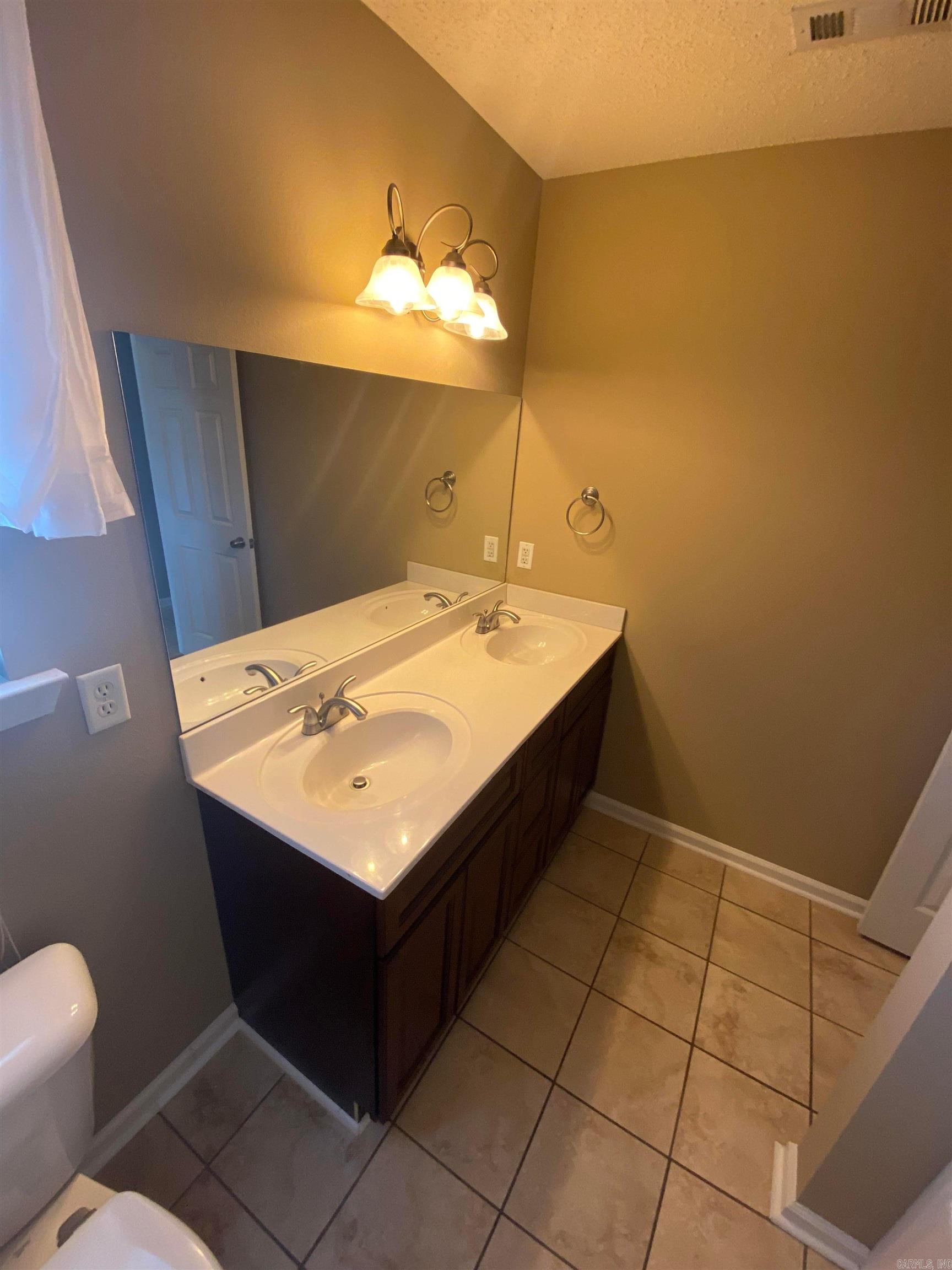 Cedar Ridge Estates - Residential Lease