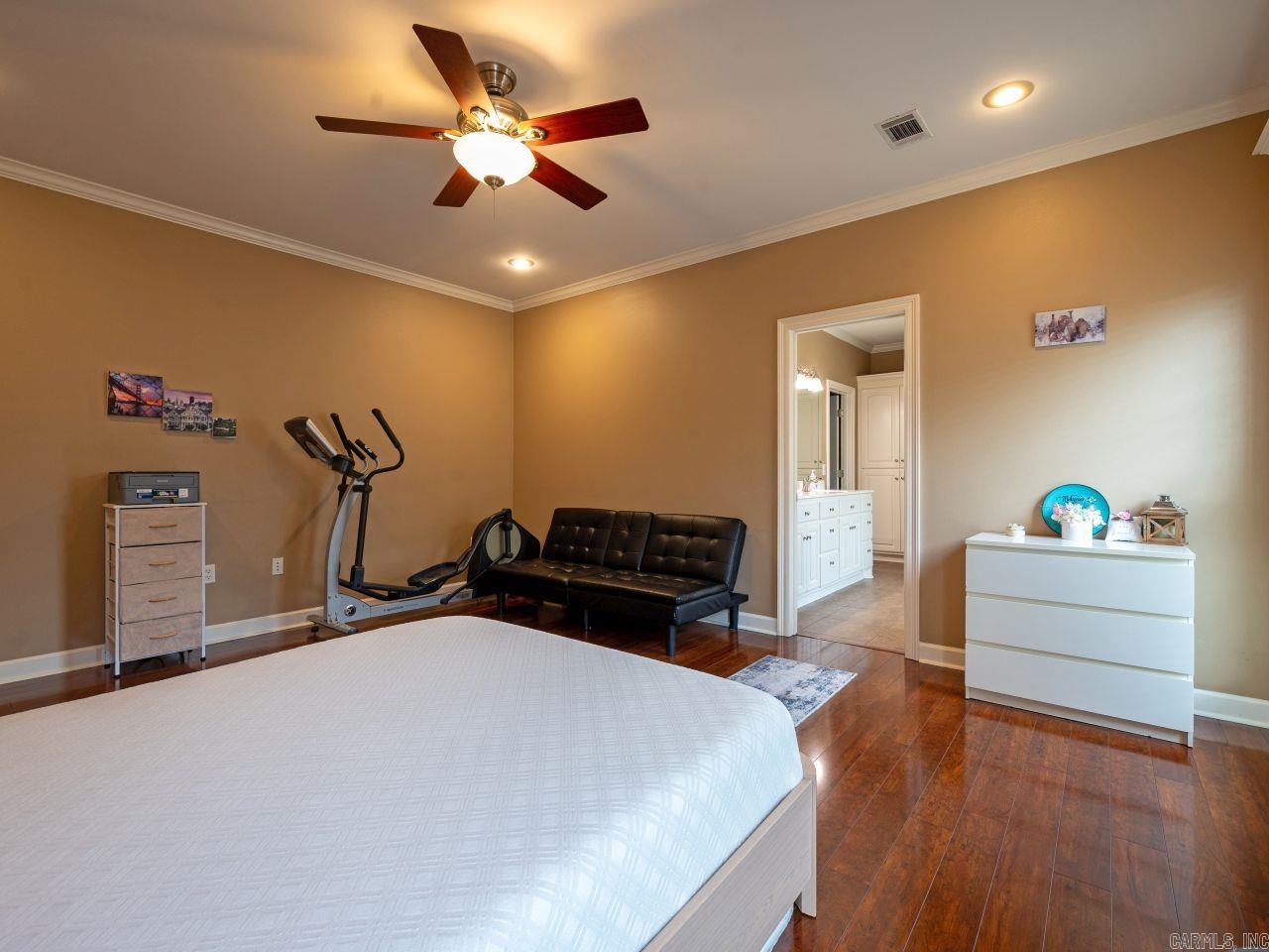 CAPITOL LAKES ESTATES - Residential
