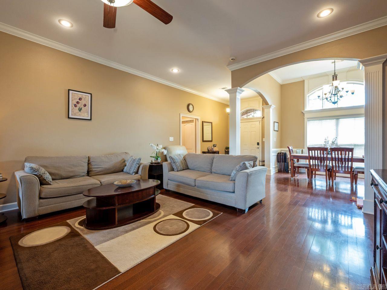 CAPITOL LAKES ESTATES - Residential