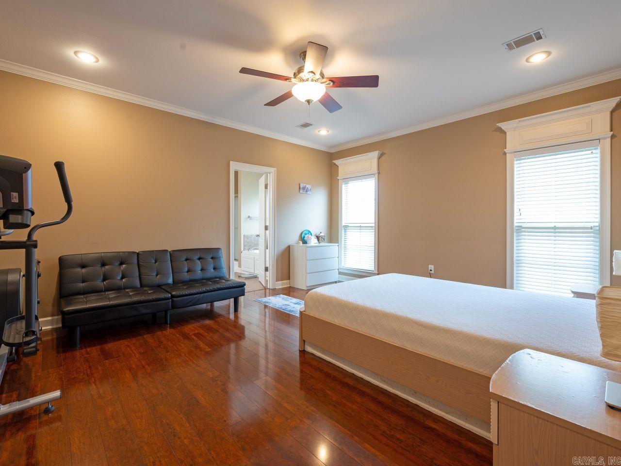 CAPITOL LAKES ESTATES - Residential