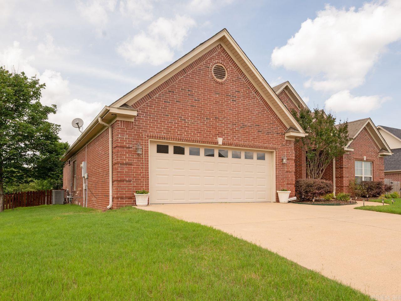 CAPITOL LAKES ESTATES - Residential