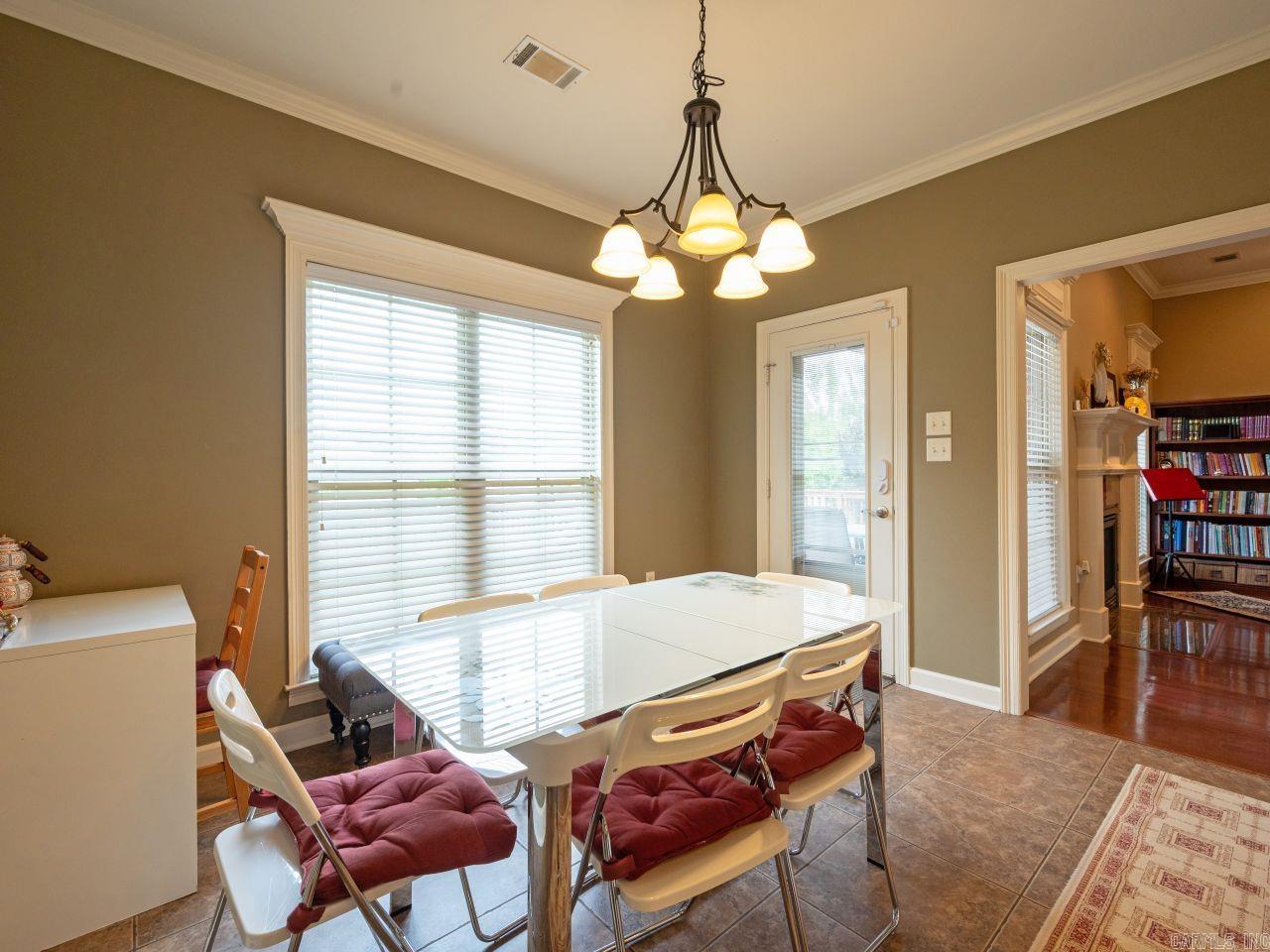 CAPITOL LAKES ESTATES - Residential