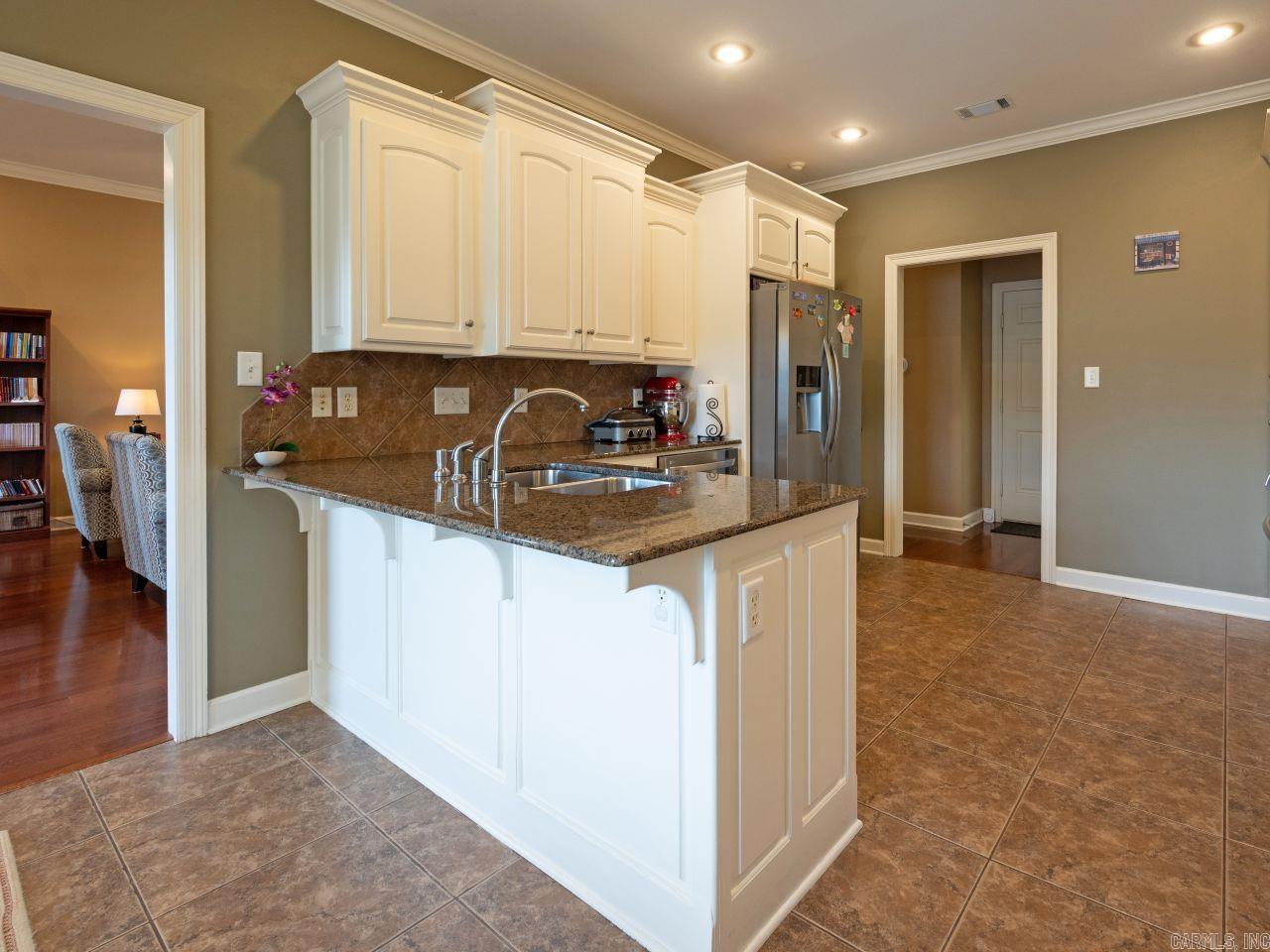 CAPITOL LAKES ESTATES - Residential