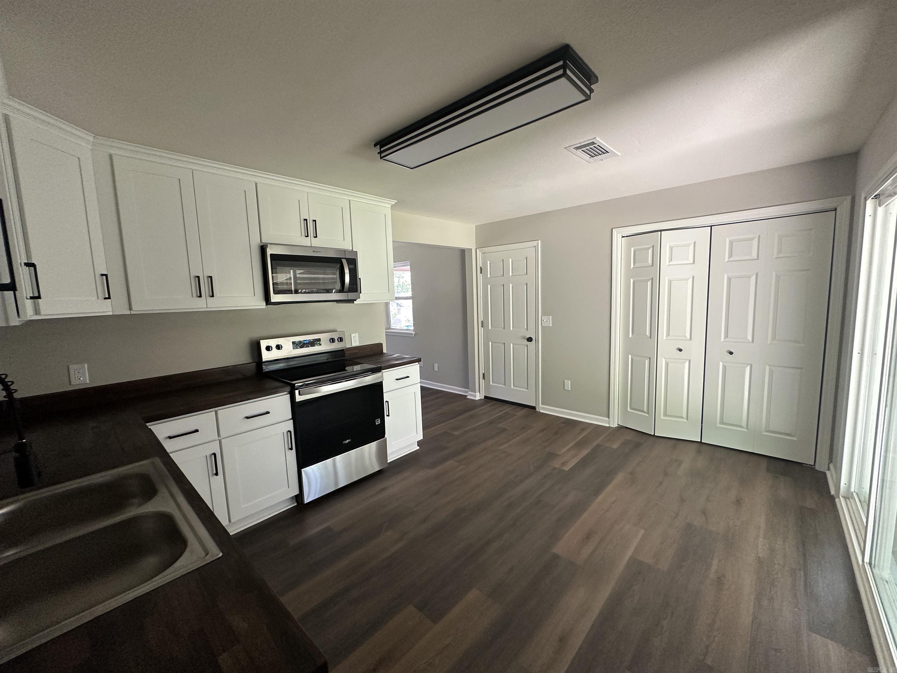 COSTON ACRES - Residential