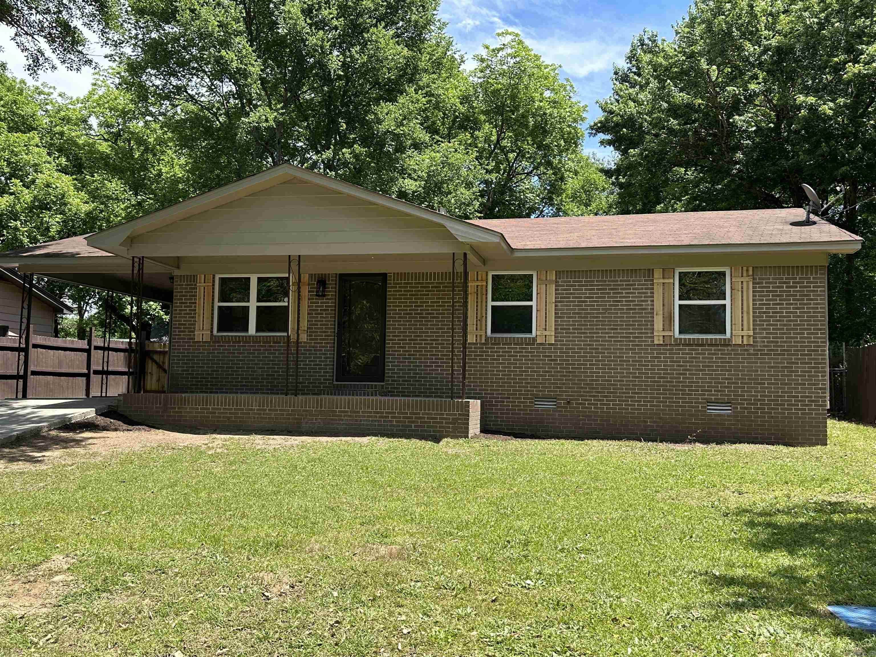 Completely remodeled and move-in ready, this charming 3-bedroom, 1-bath home offers modern updates, functional space, and excellent outdoor features. Recent renovations include all new appliances, flooring, countertops, fresh paint, and much more, giving the home a clean and updated feel throughout. Outside, you’ll find a fully fenced backyard perfect for pets, kids, or entertaining. A standout feature of this property is the impressive 24’ x 30’ metal shop building complete with a roll-up door and its own heating and air system—ideal for hobbies, storage, a workshop, or additional workspace. An extra storage shed is also included for added convenience. Whether you’re a first-time homebuyer, downsizing, or looking for an investment property, this beautifully updated home is one you won’t want to miss!