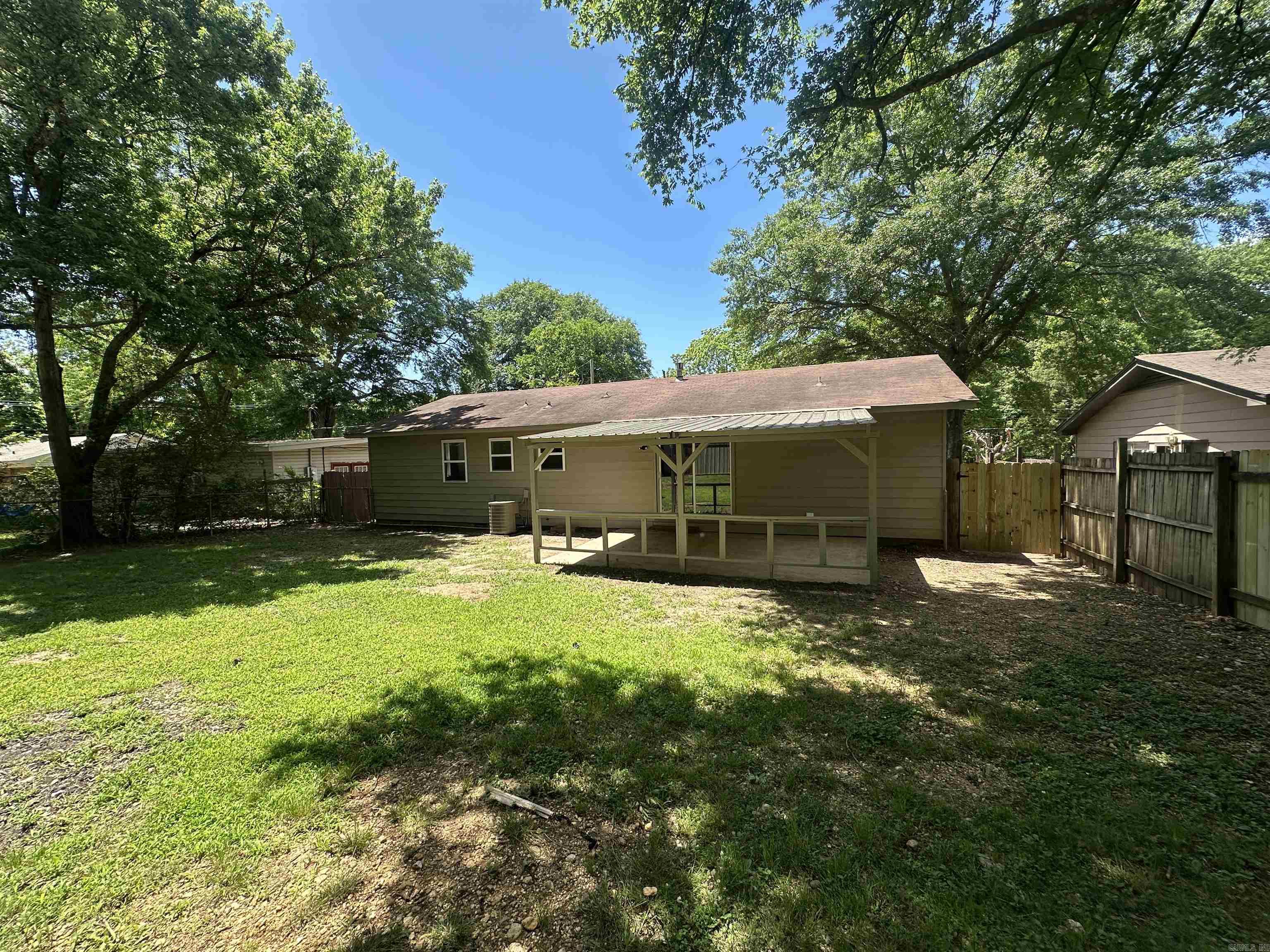 COSTON ACRES - Residential