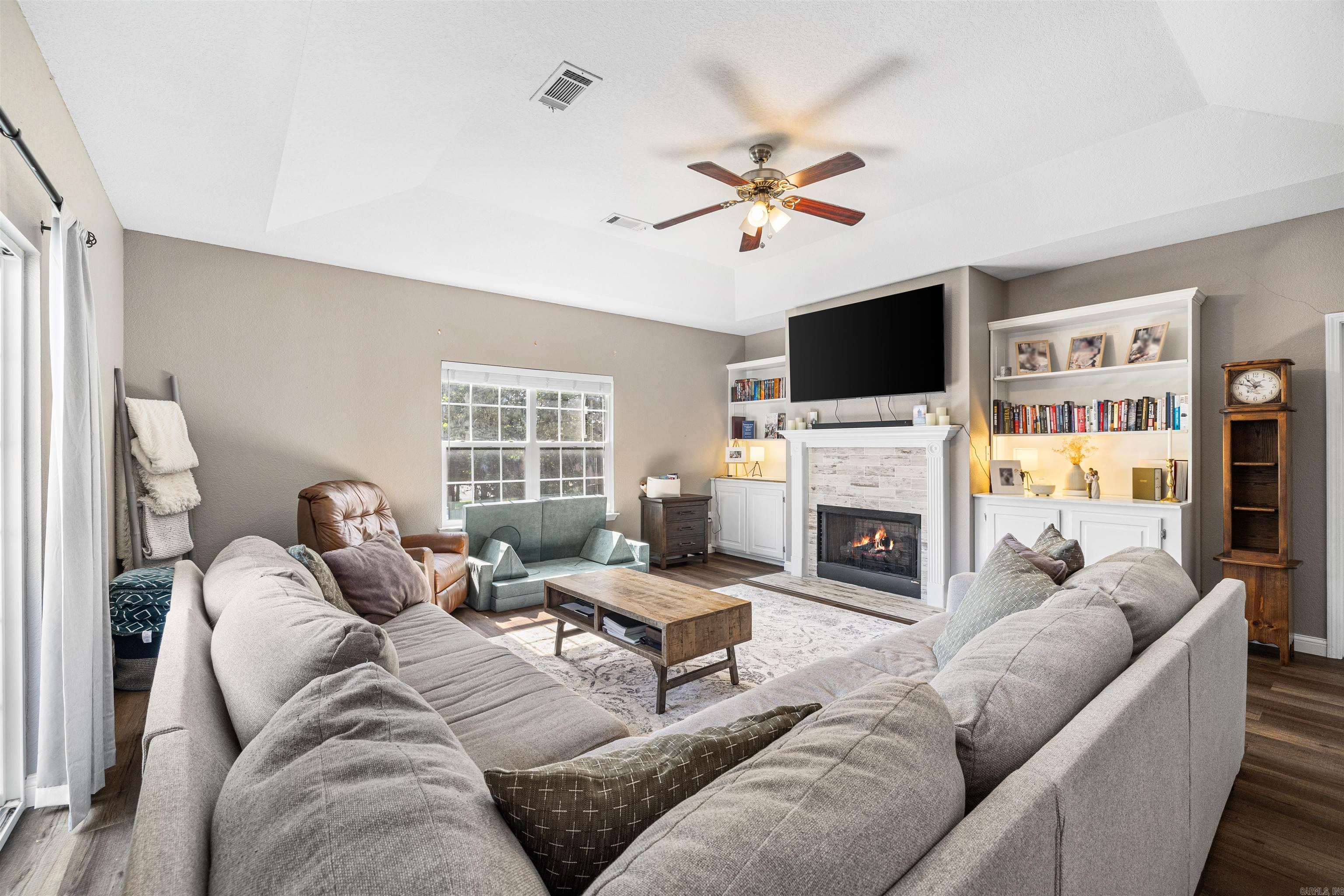 PINNACLE VALLEY - Residential