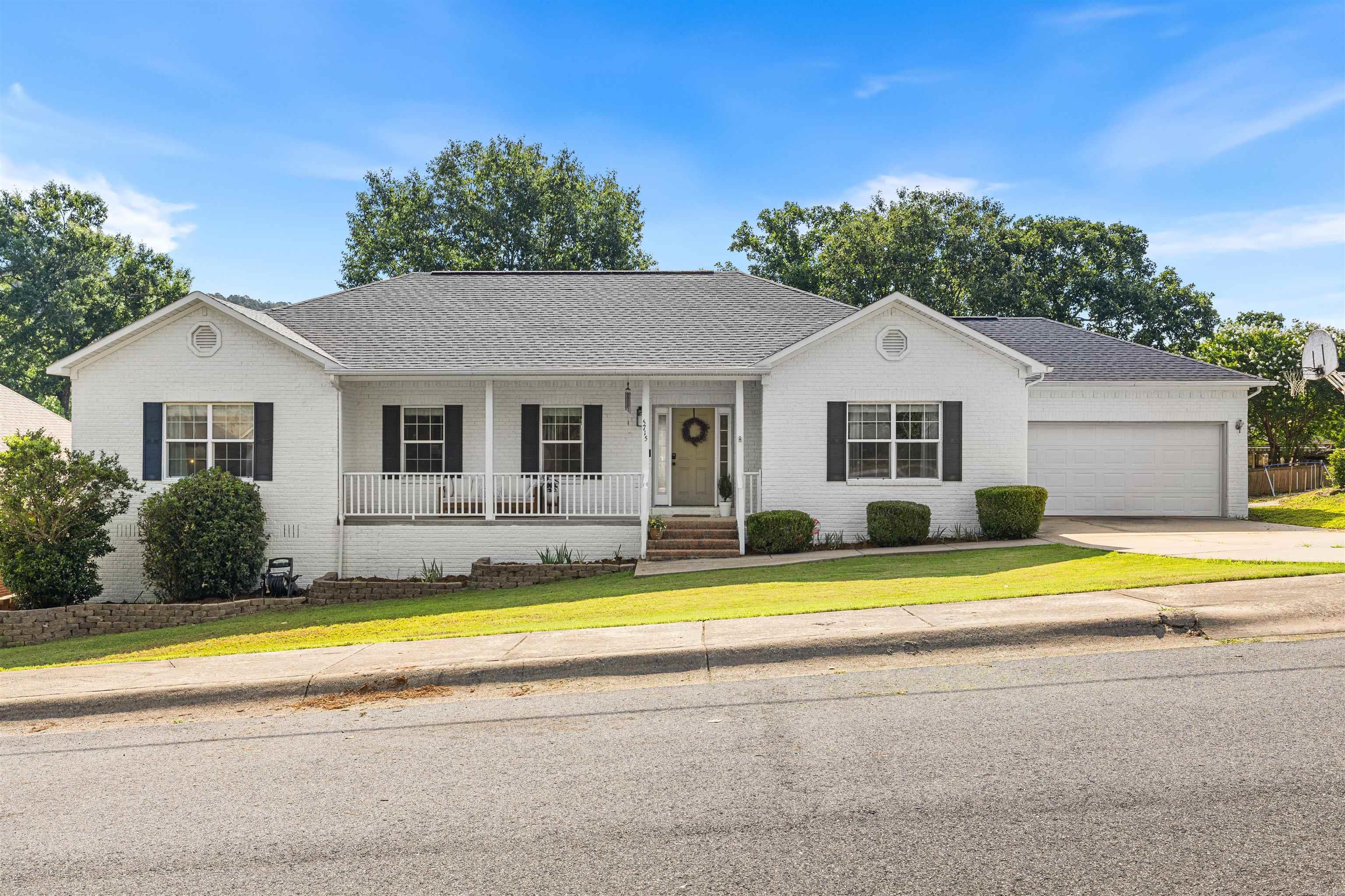 PINNACLE VALLEY - Residential