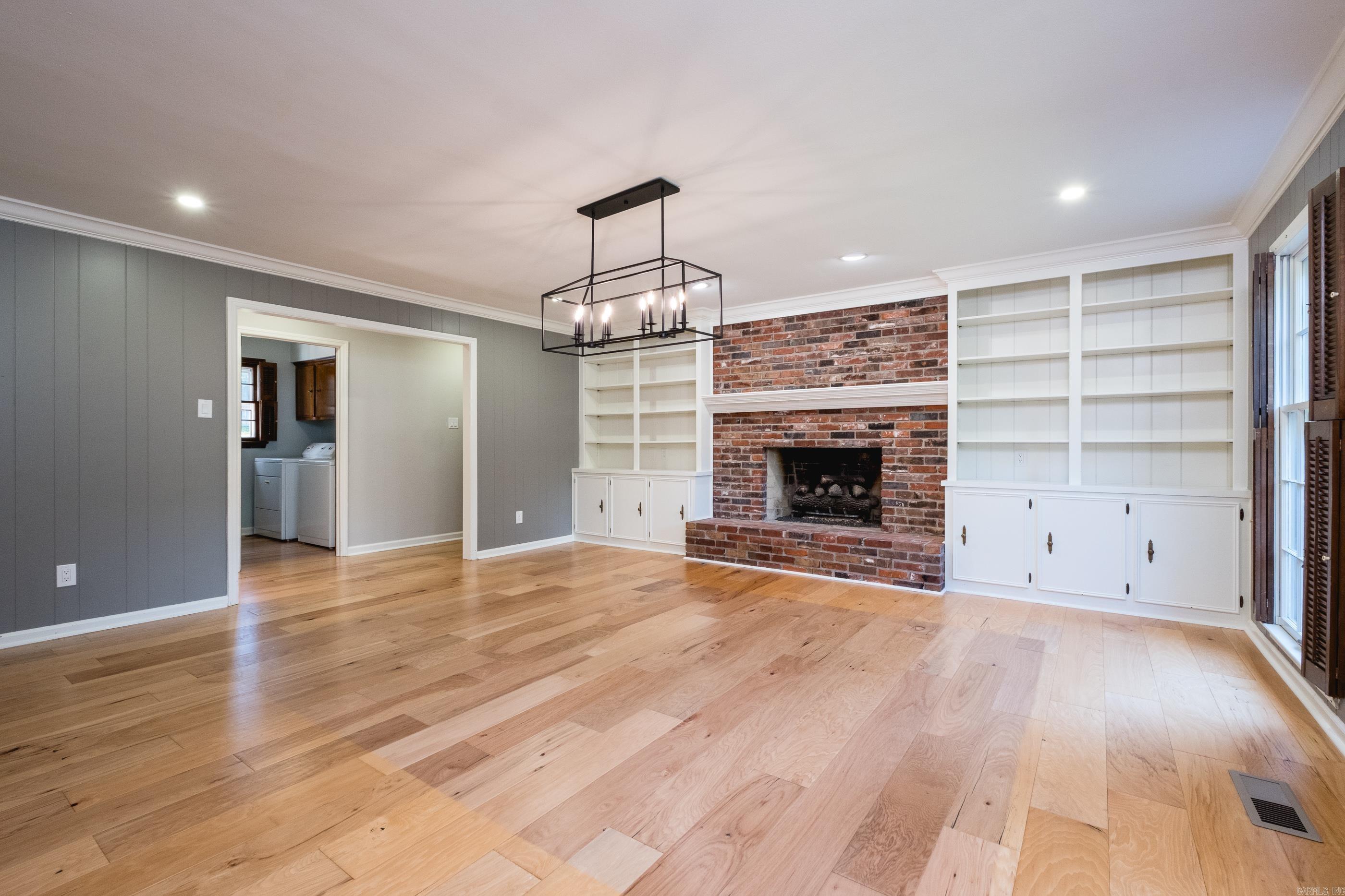 LONGLEA - Residential