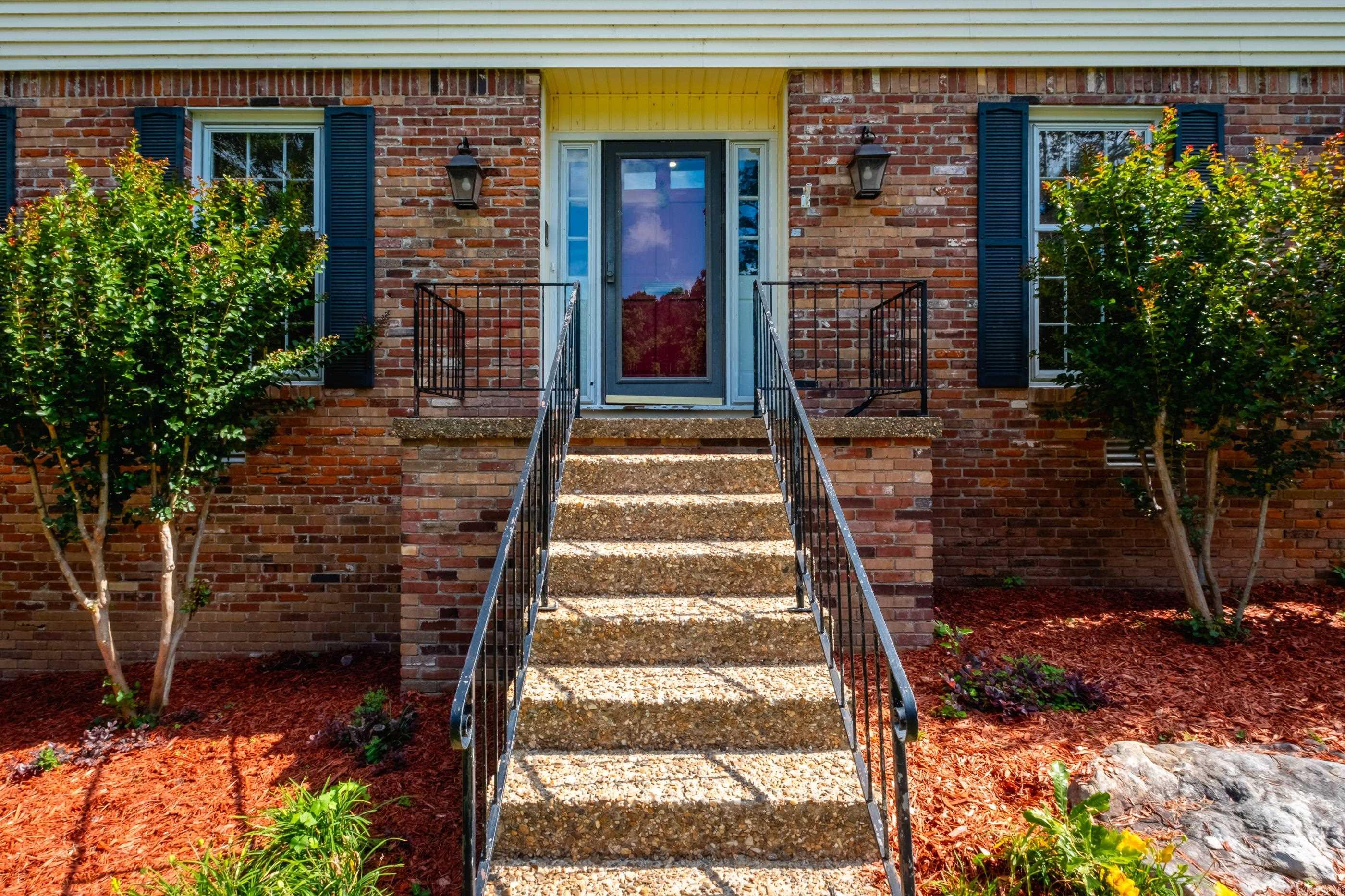 LONGLEA - Residential