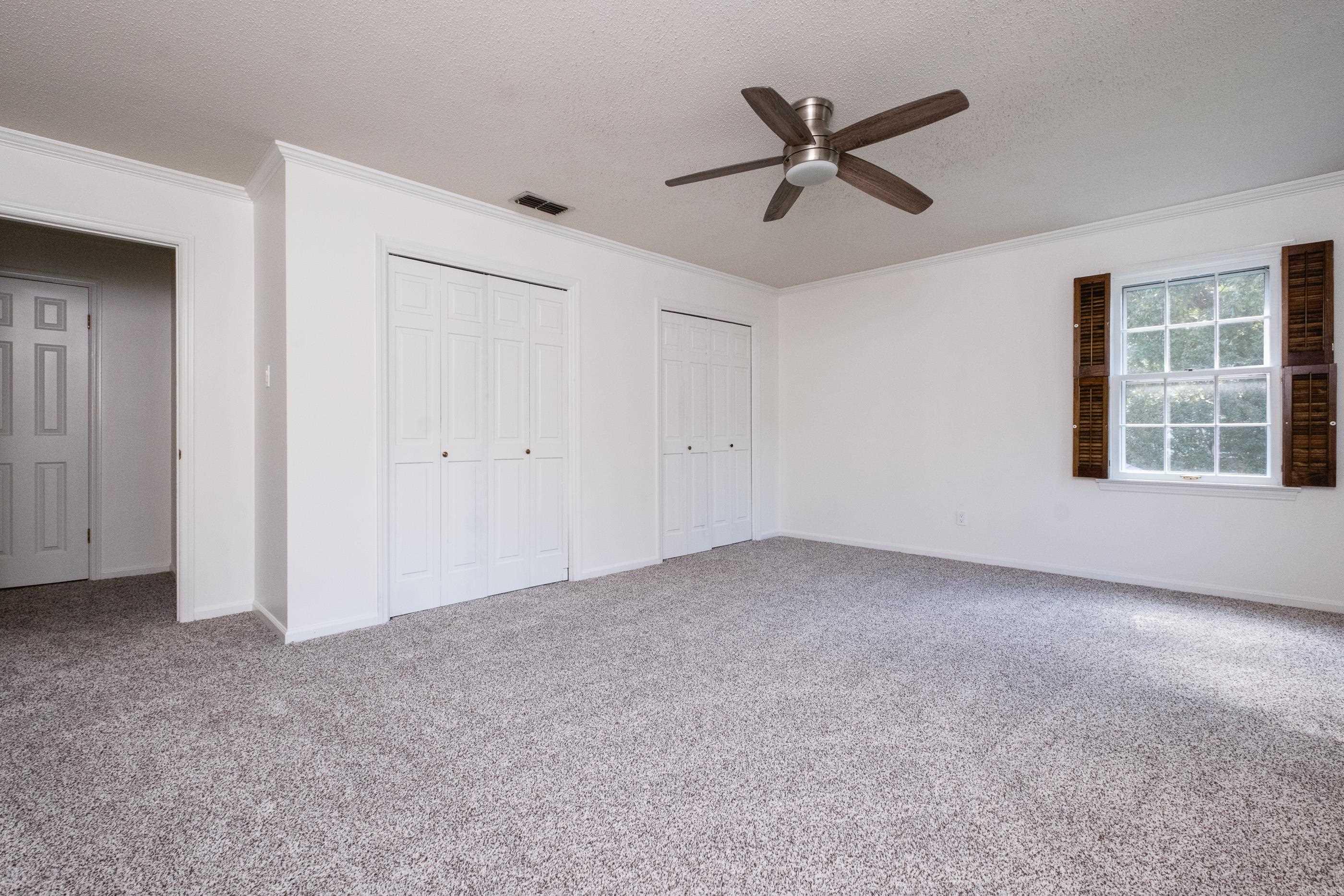 LONGLEA - Residential