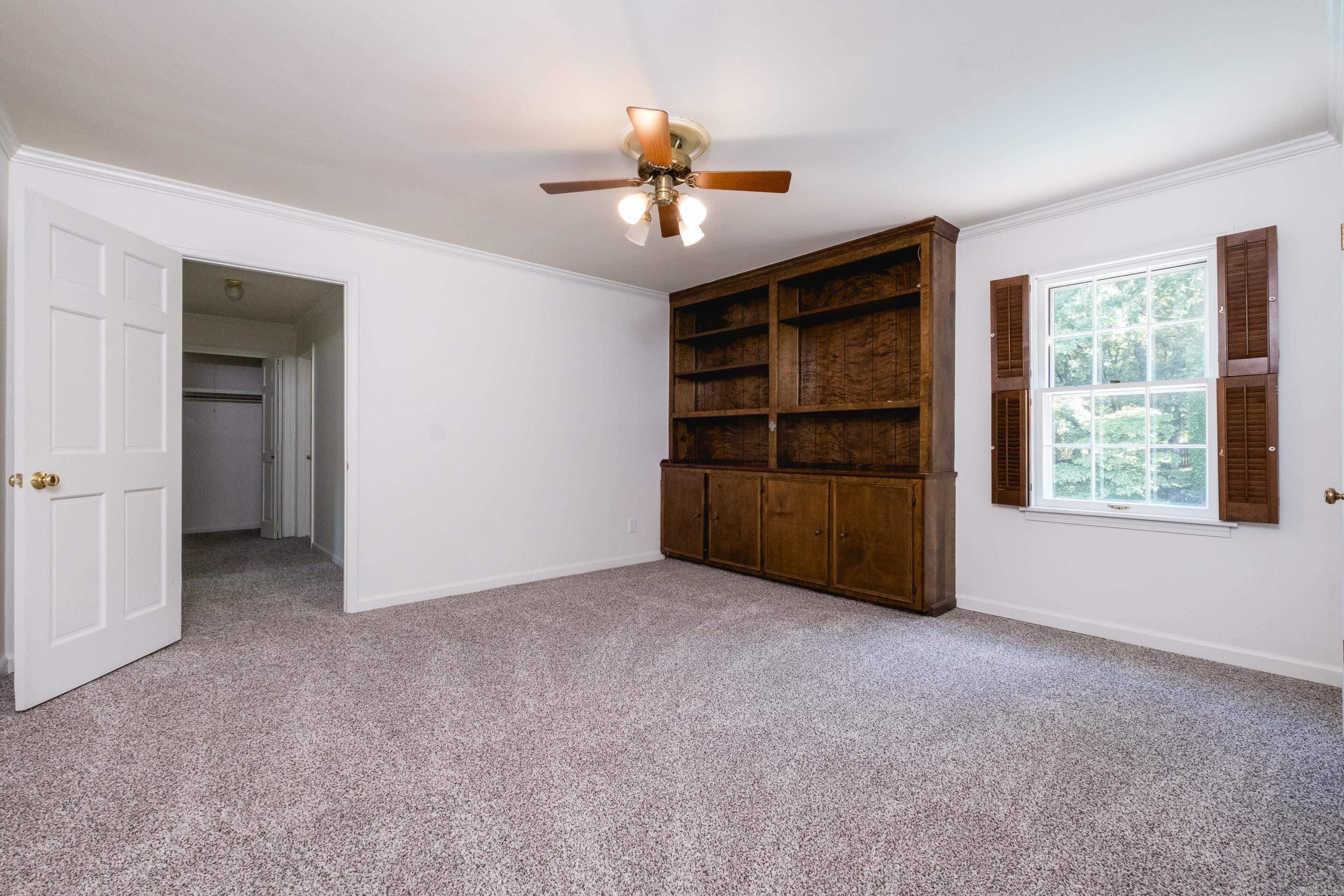 LONGLEA - Residential