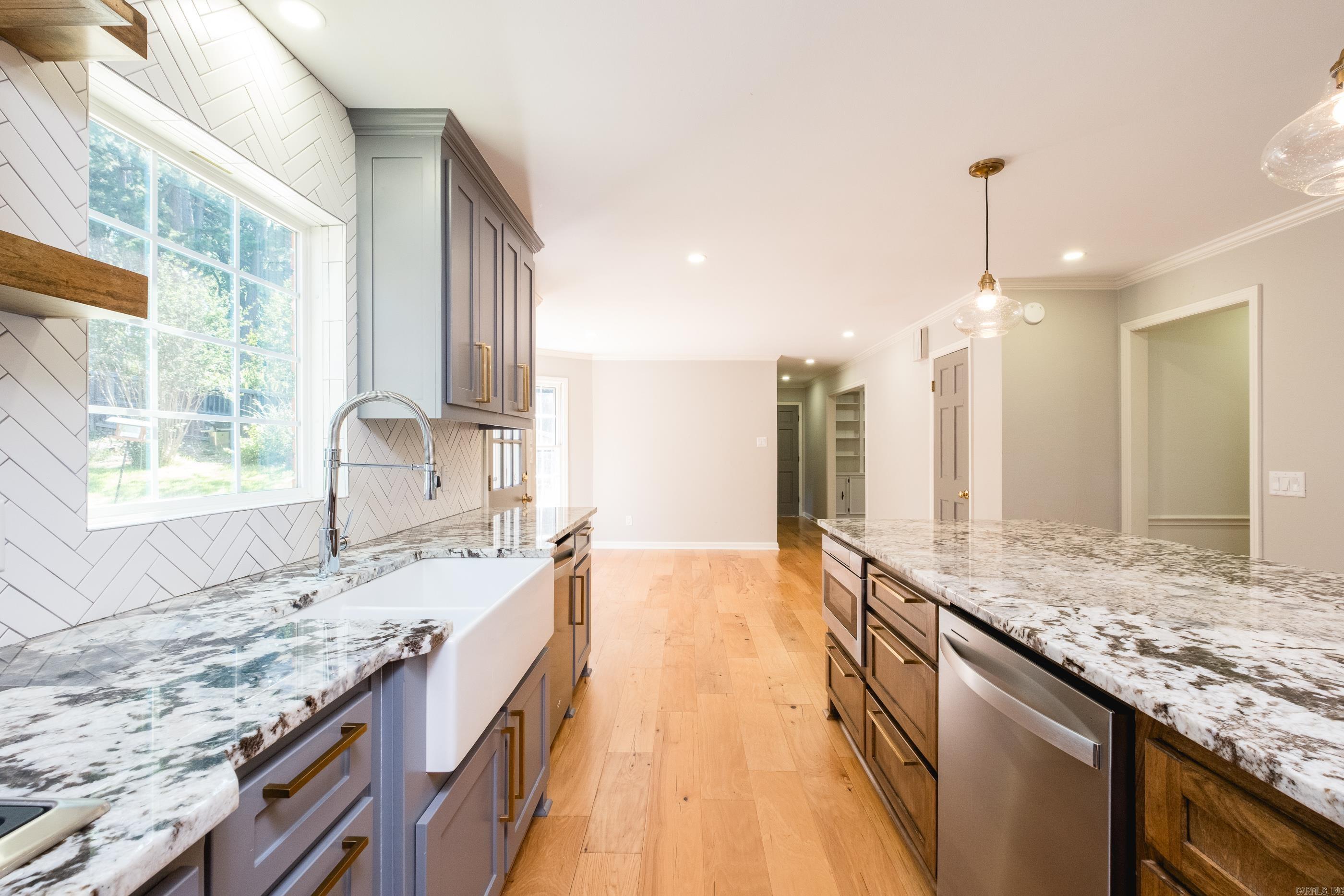LONGLEA - Residential