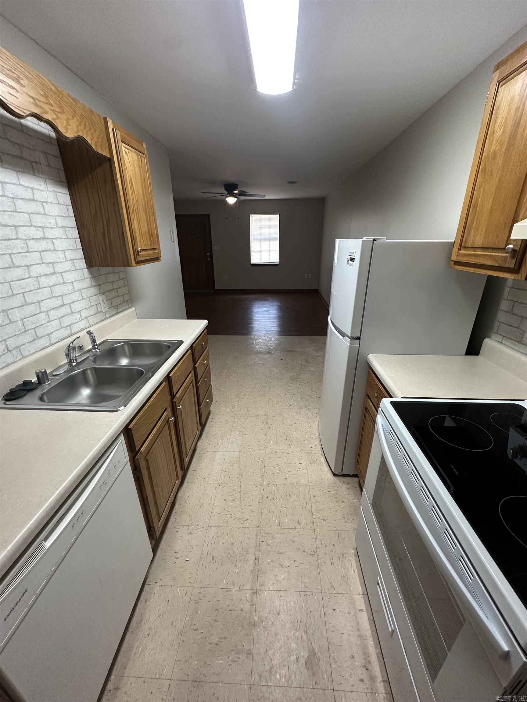 Metes & Bounds - Residential Lease