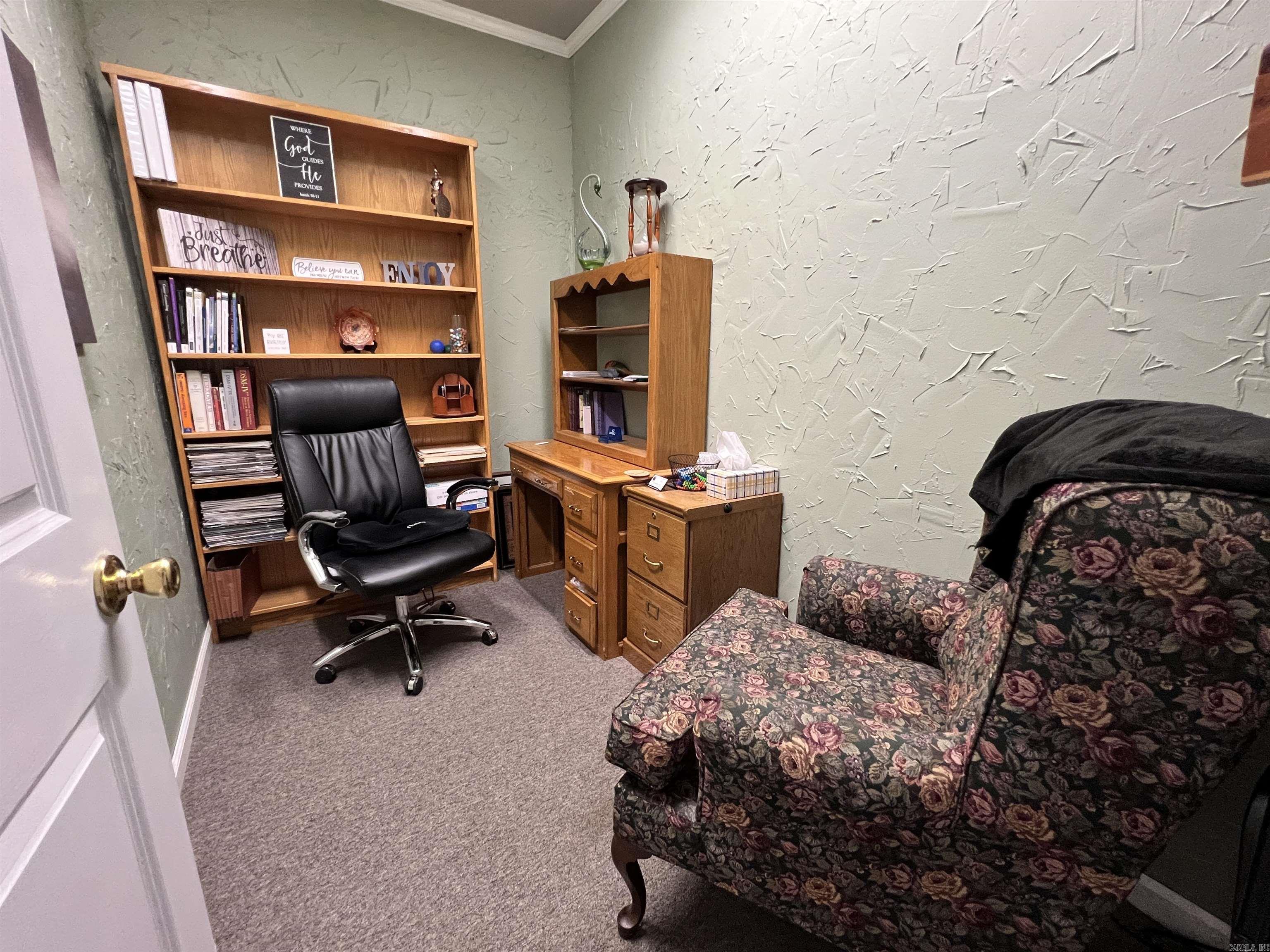 HILLS REPLAT OF TWIN OAKS ADDN - Commercial Sale