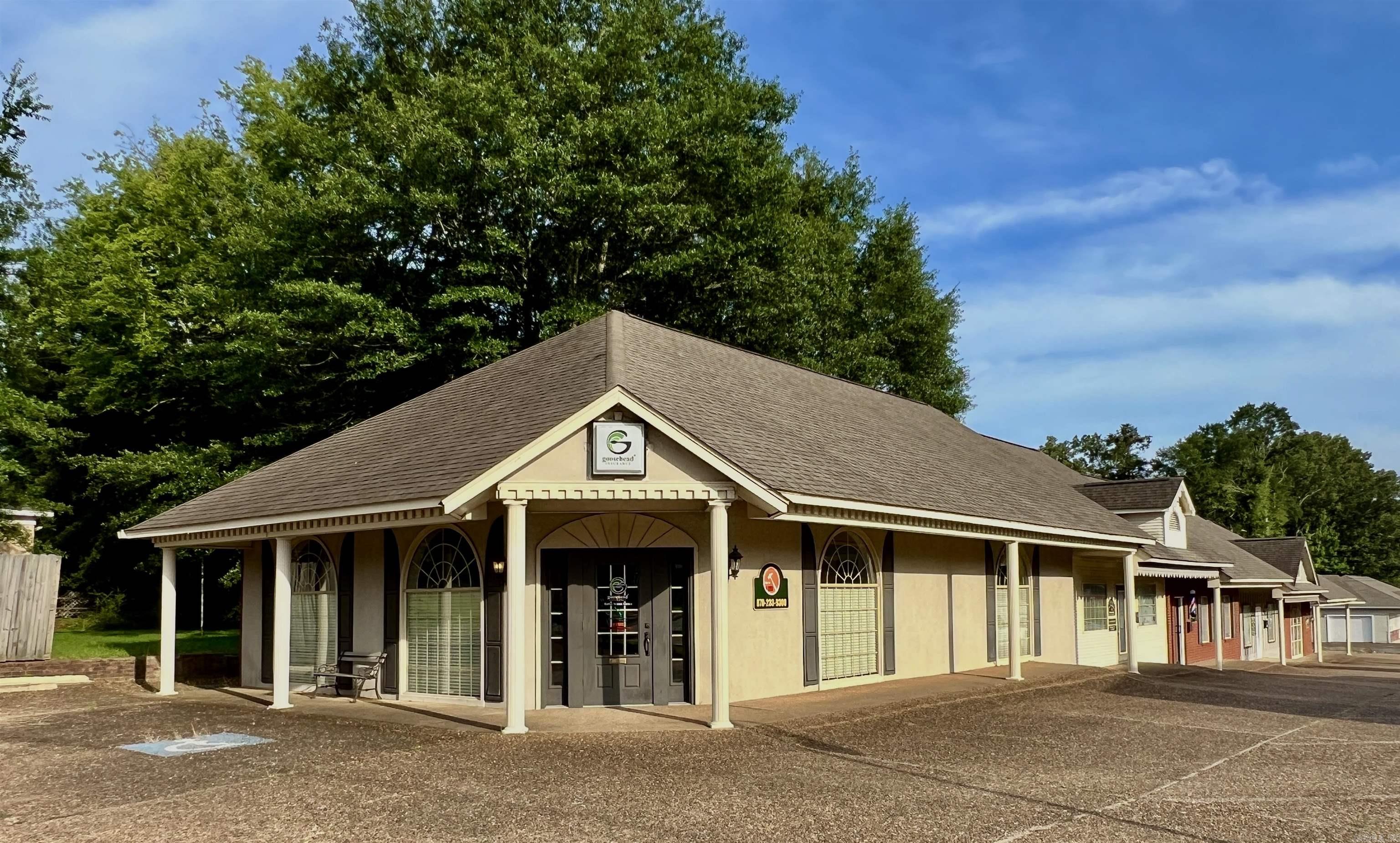 HILLS REPLAT OF TWIN OAKS ADDN - Commercial Sale