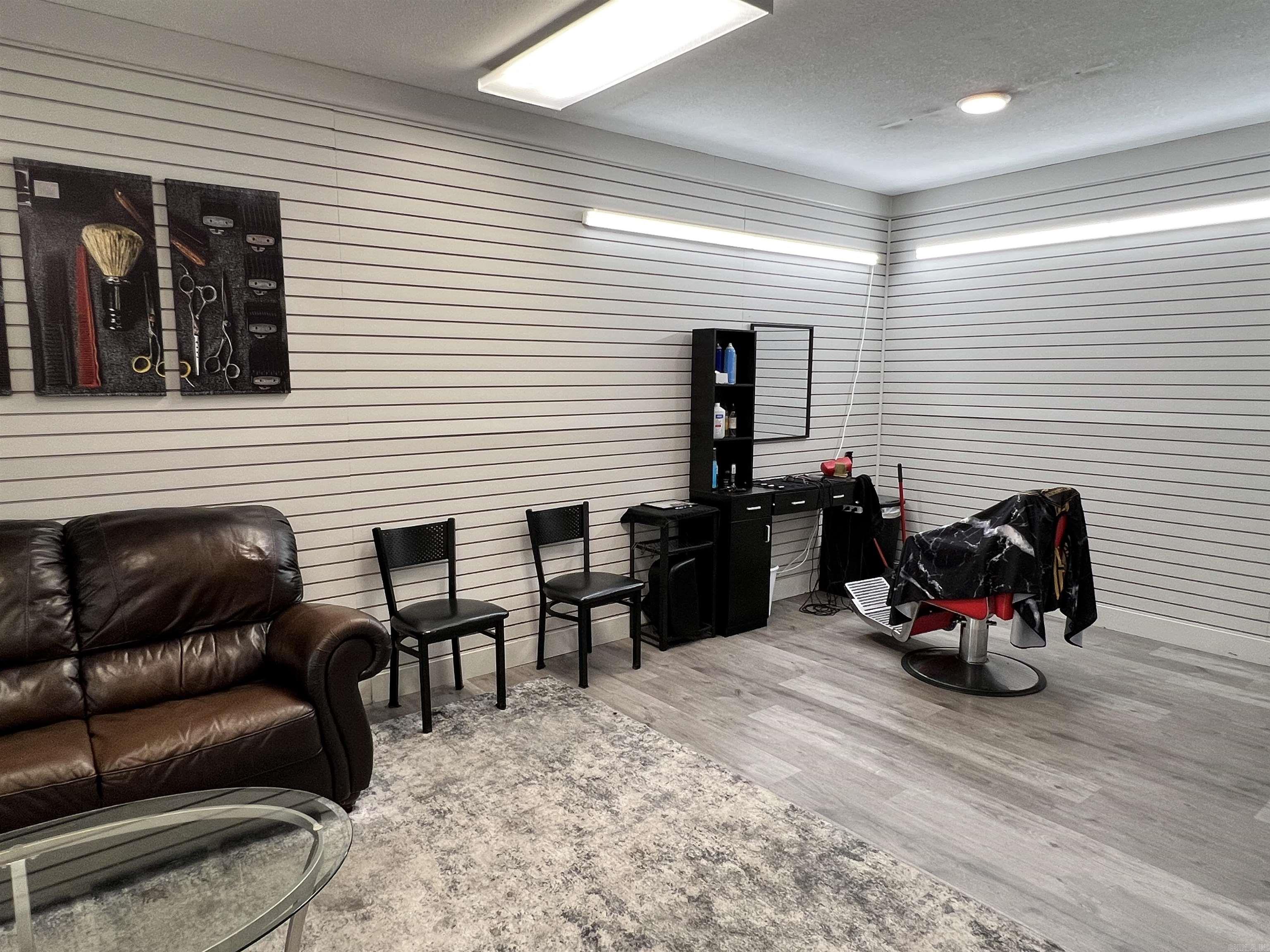 HILLS REPLAT OF TWIN OAKS ADDN - Commercial Sale