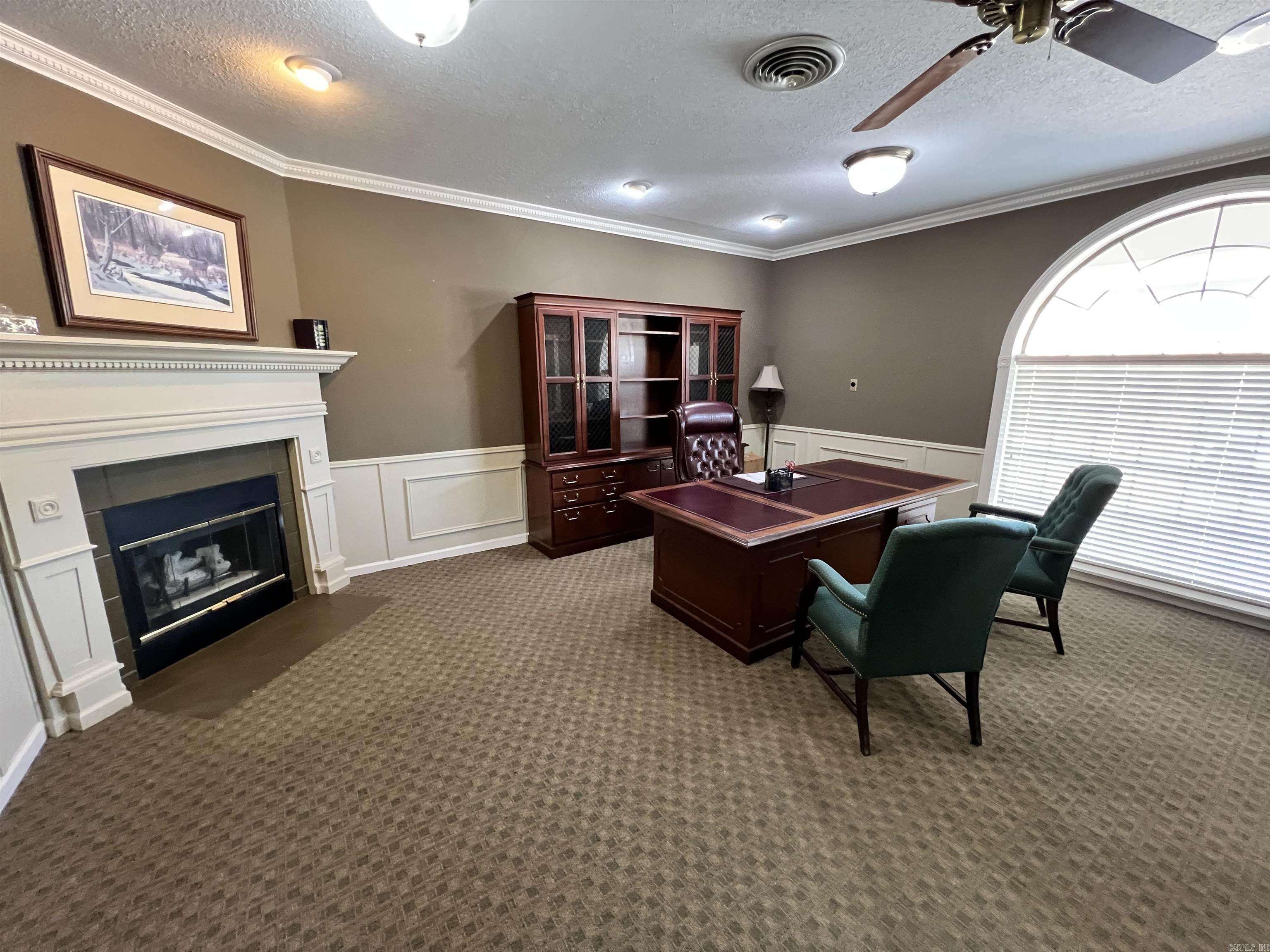 HILLS REPLAT OF TWIN OAKS ADDN - Commercial Sale