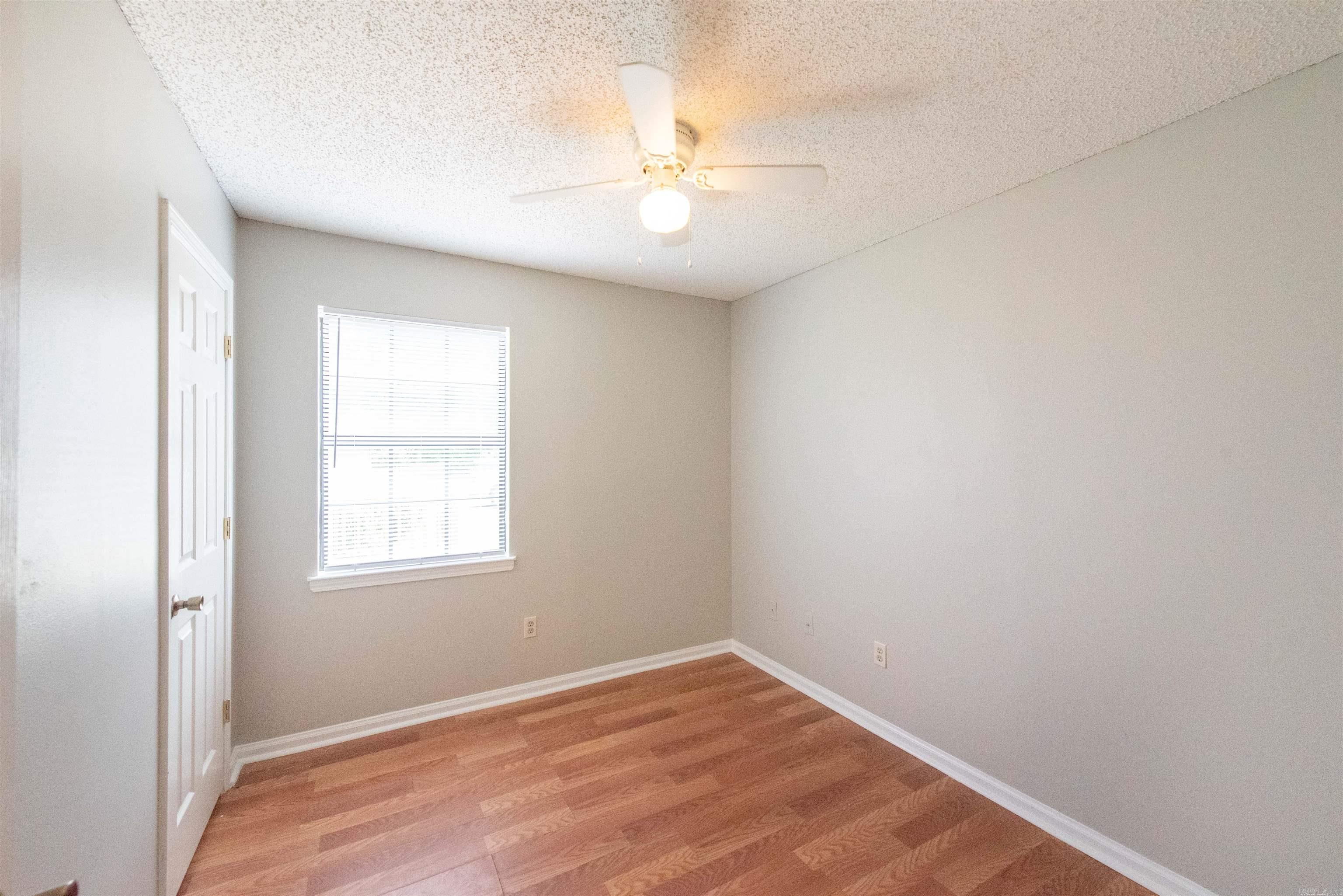 PLEASANT OAKS - Residential