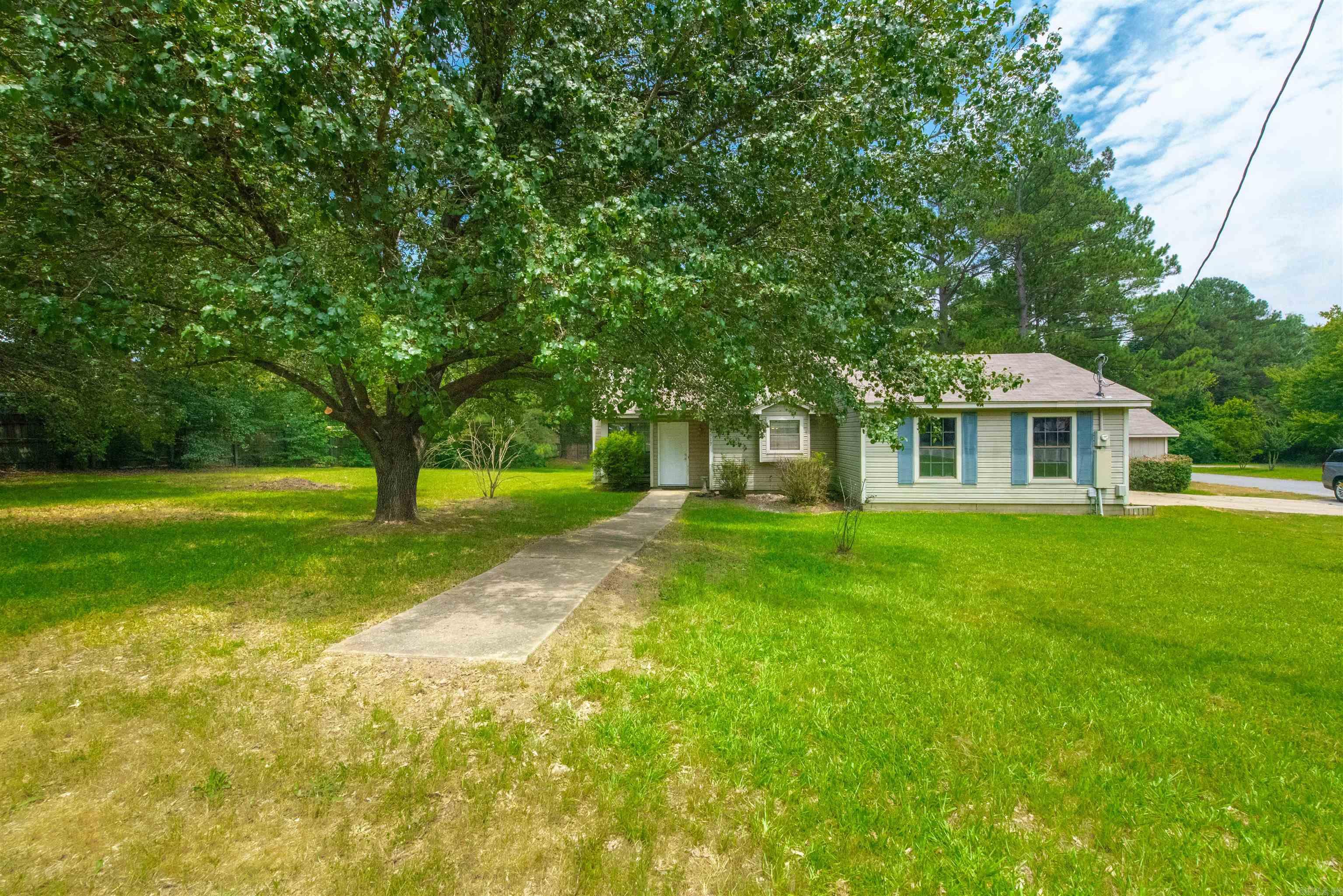 PLEASANT OAKS - Residential
