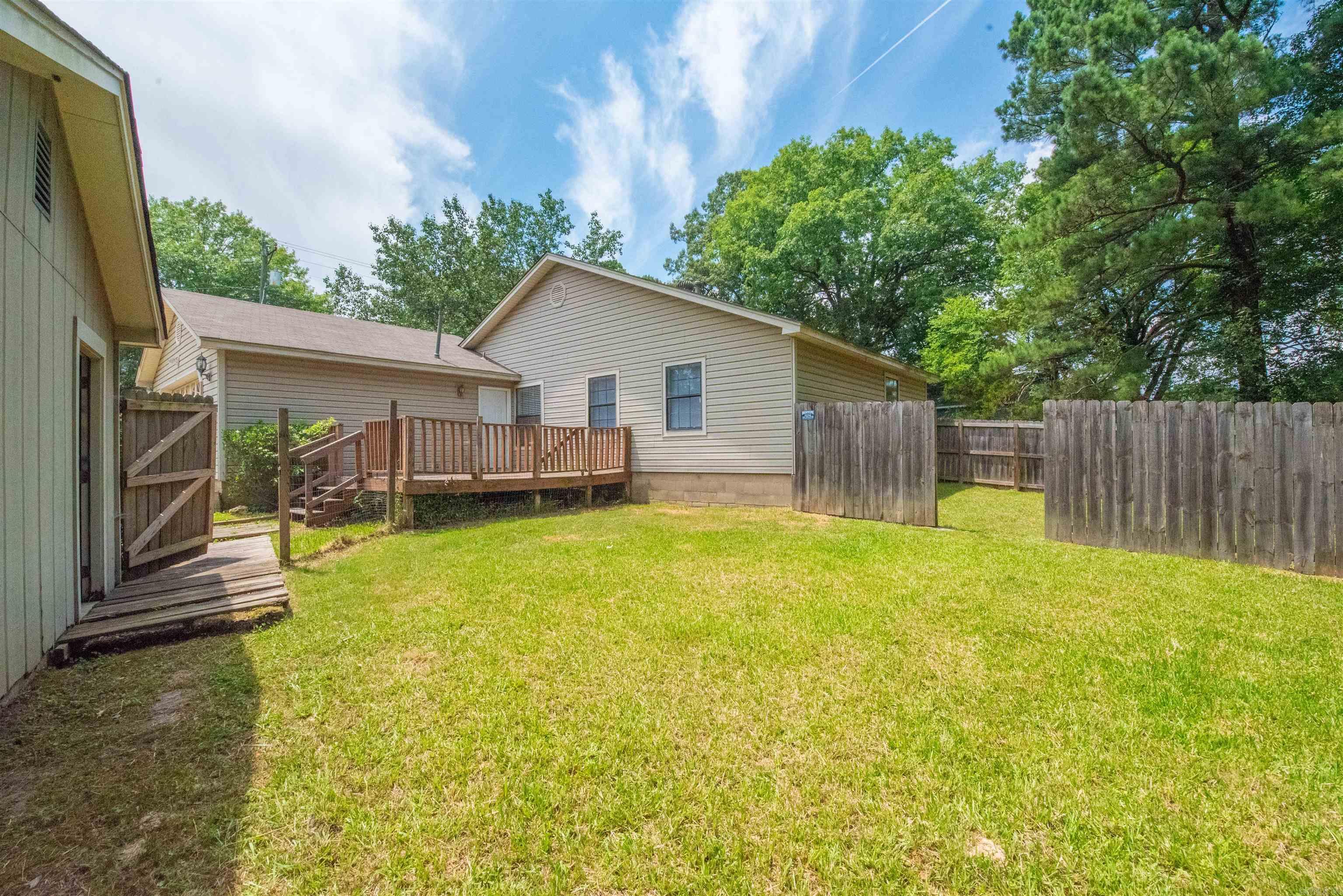 PLEASANT OAKS - Residential
