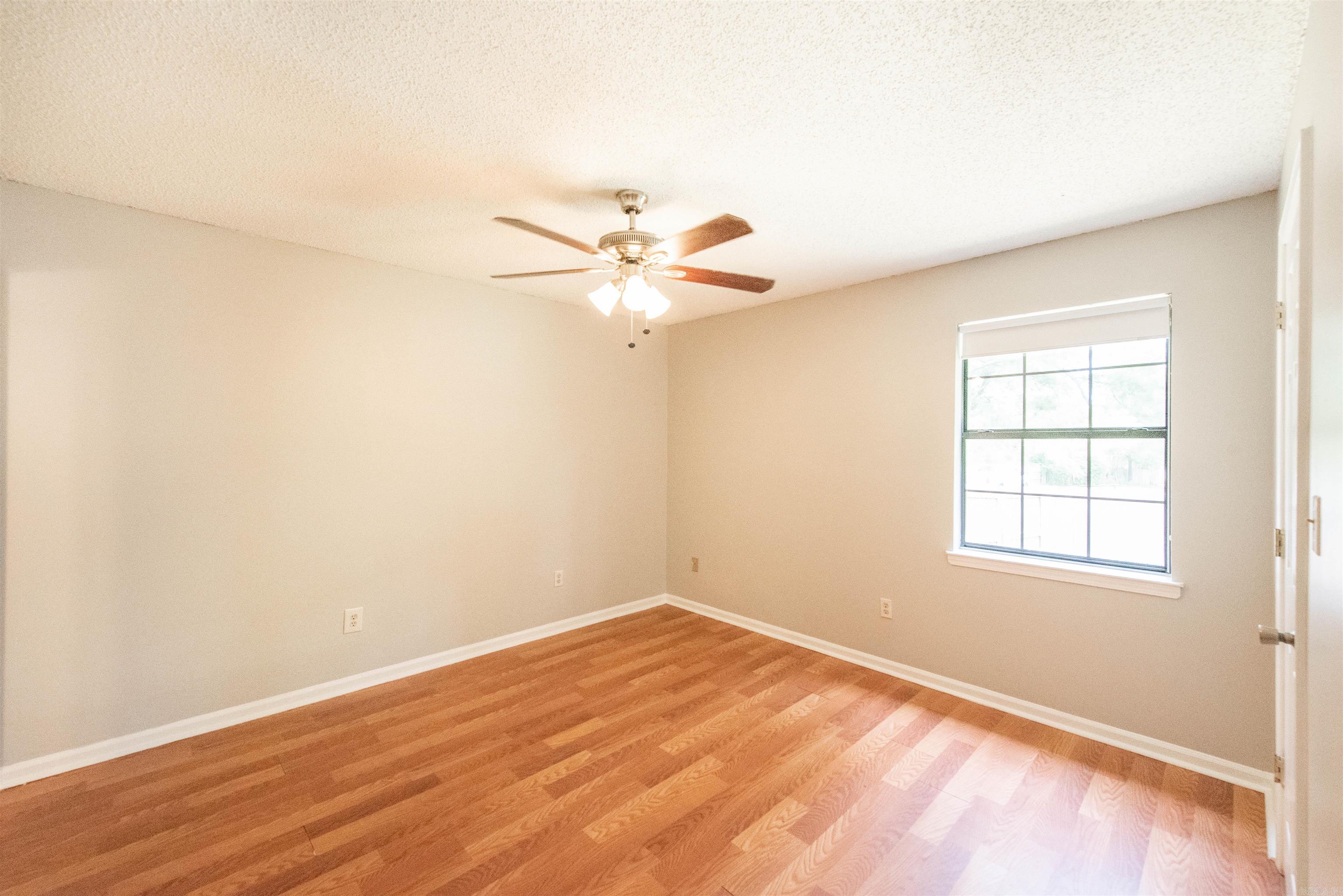PLEASANT OAKS - Residential