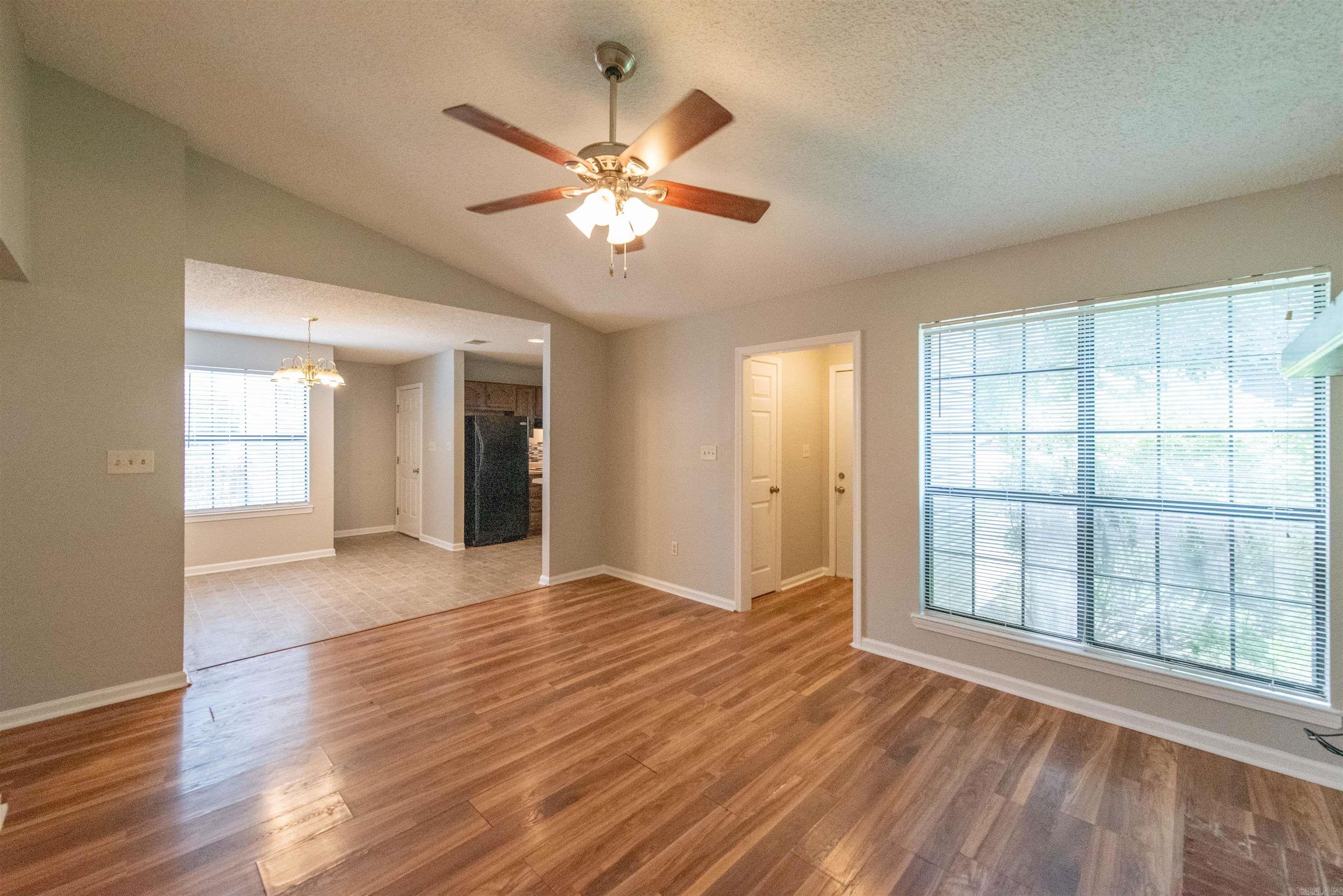 PLEASANT OAKS - Residential