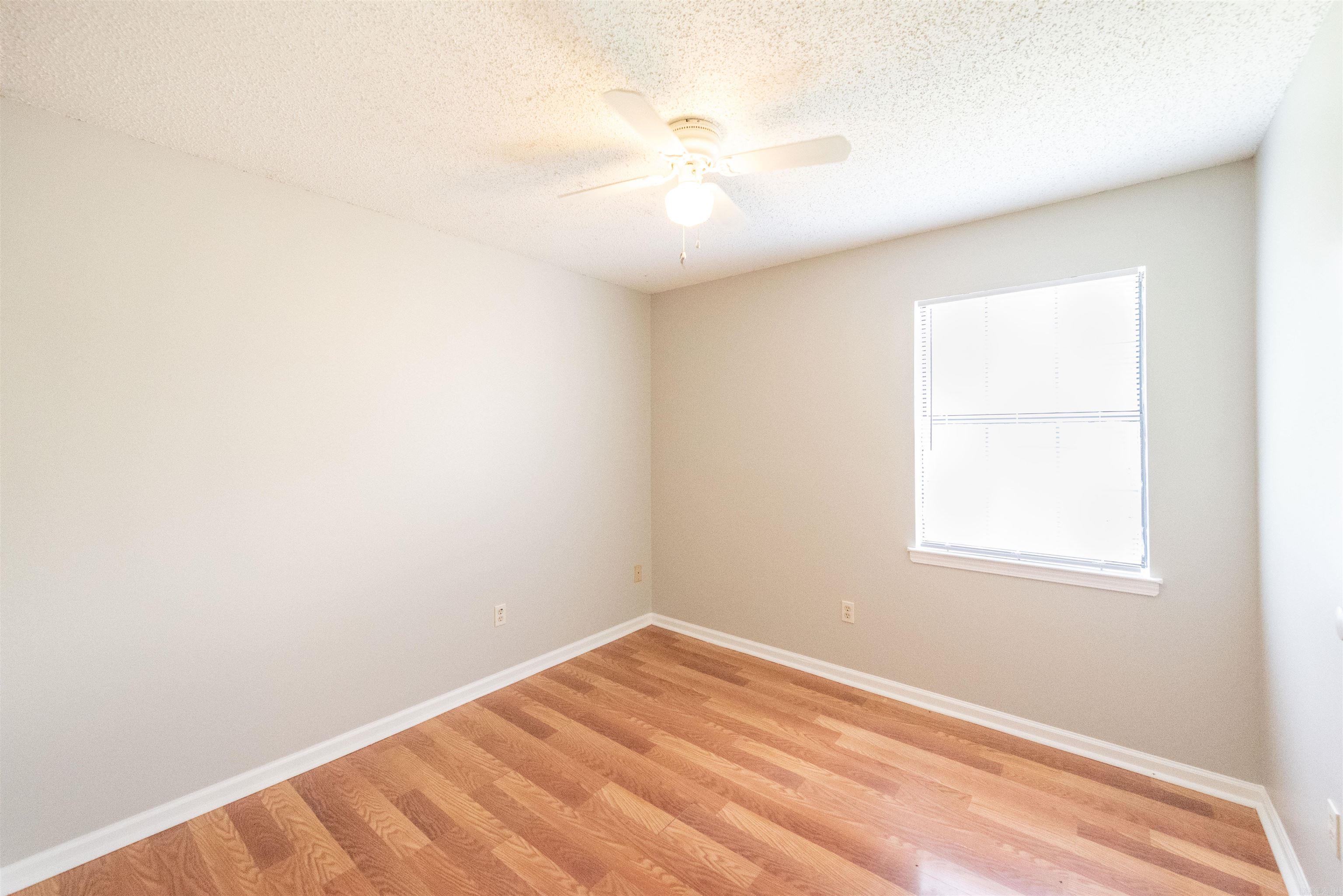 PLEASANT OAKS - Residential