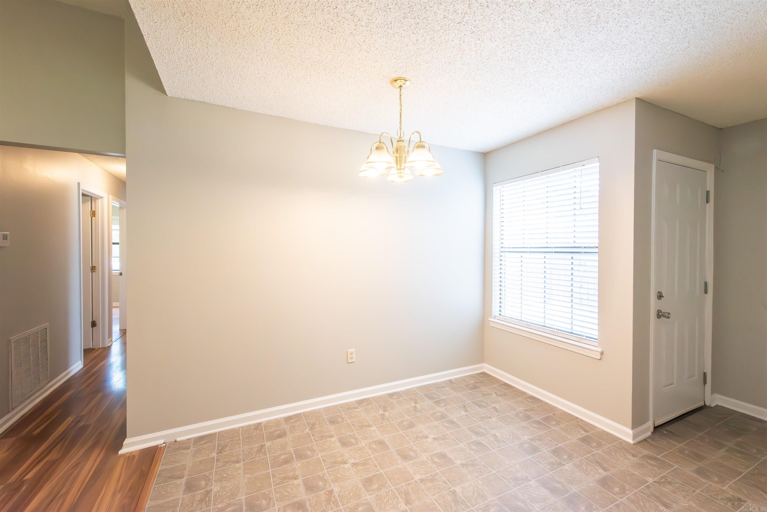 PLEASANT OAKS - Residential