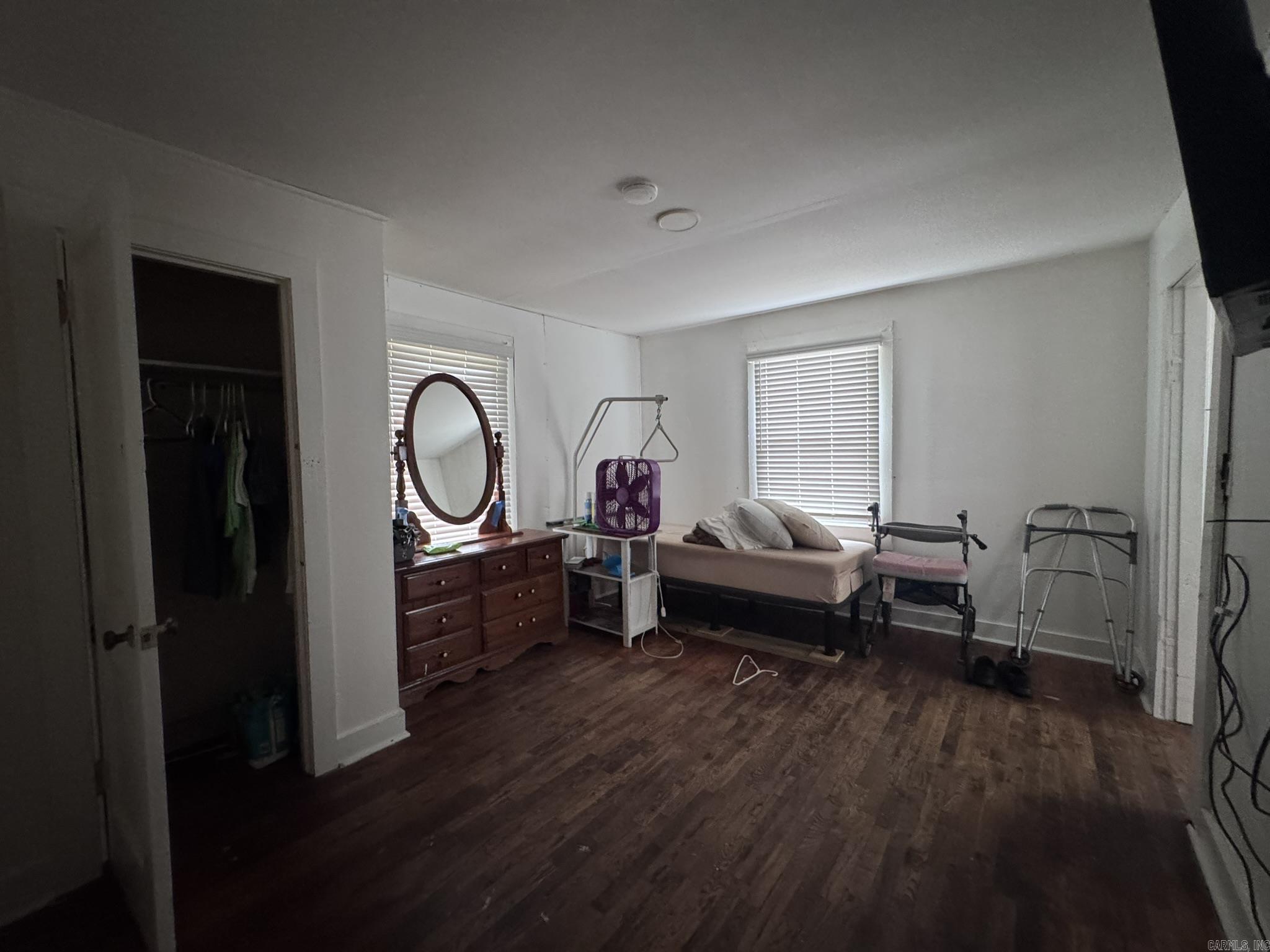 BARROW JOHN - Residential
