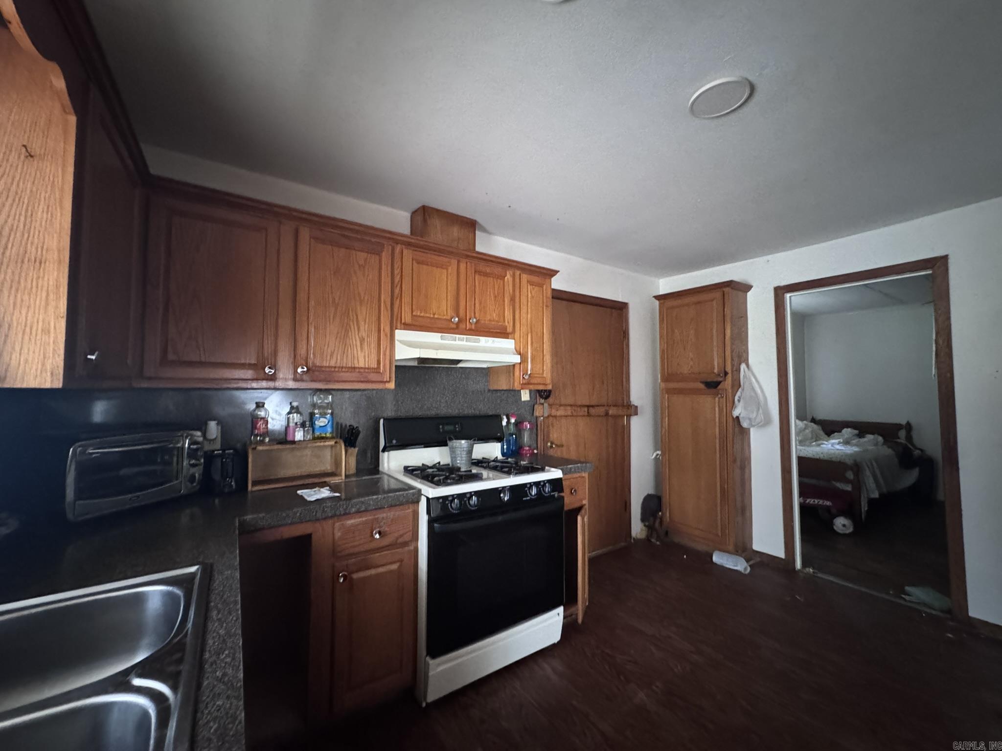 BARROW JOHN - Residential