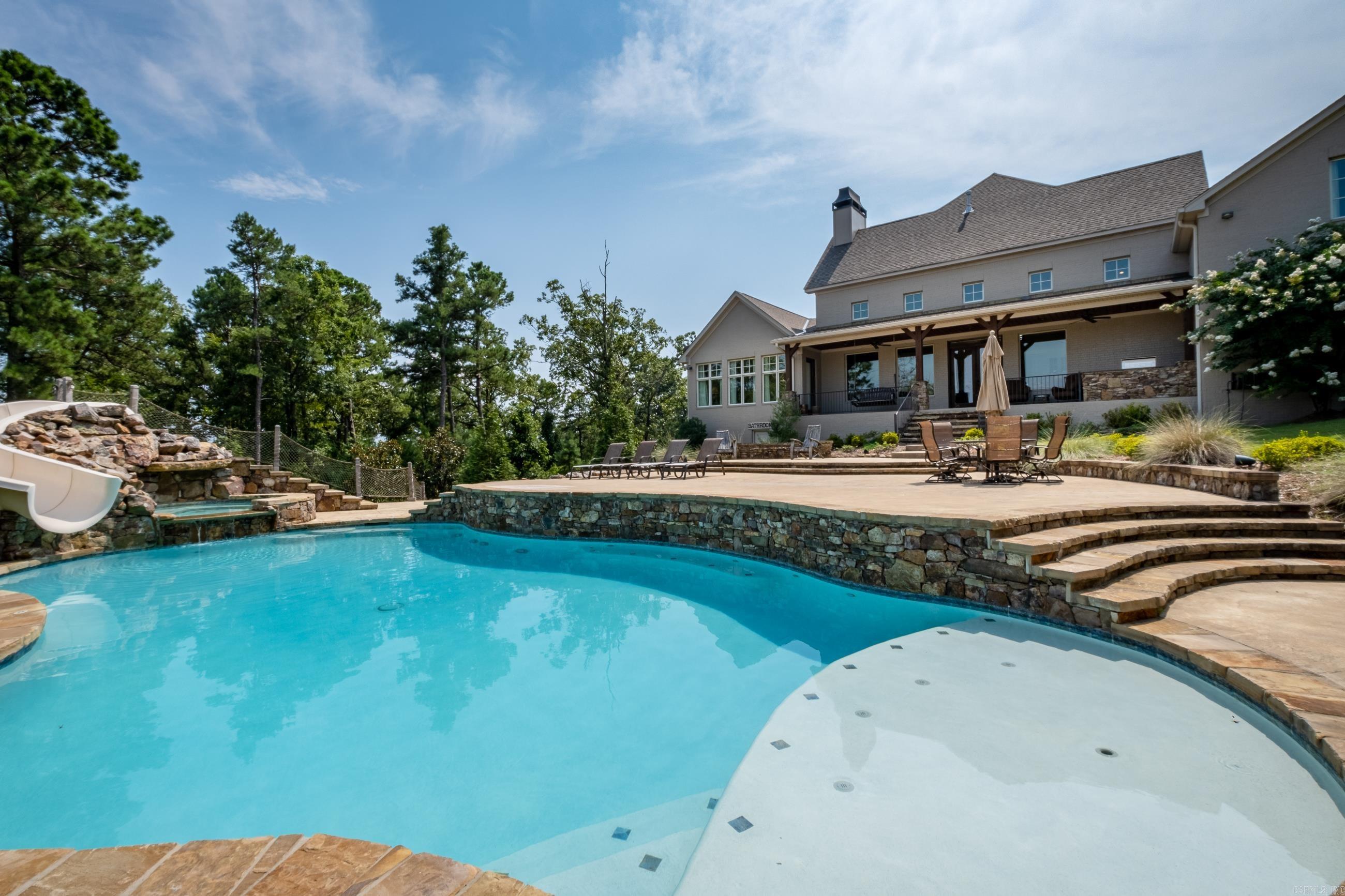 MAXINES REPL OF MILLS MTN EST - Residential