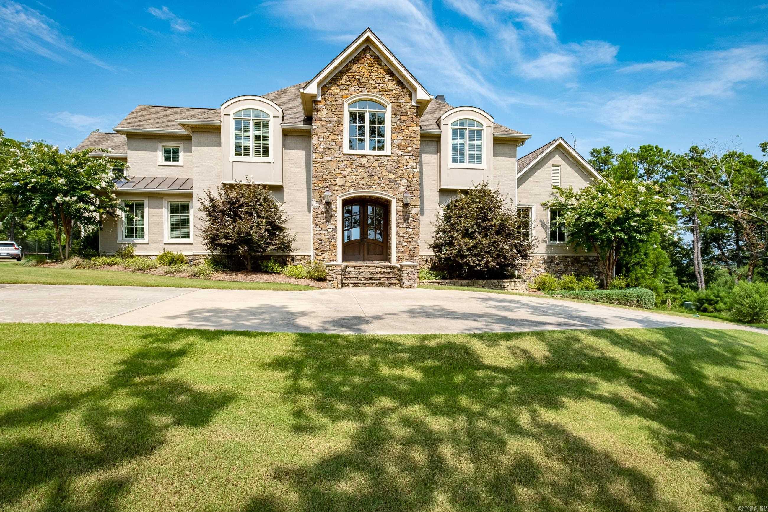 MAXINES REPL OF MILLS MTN EST - Residential