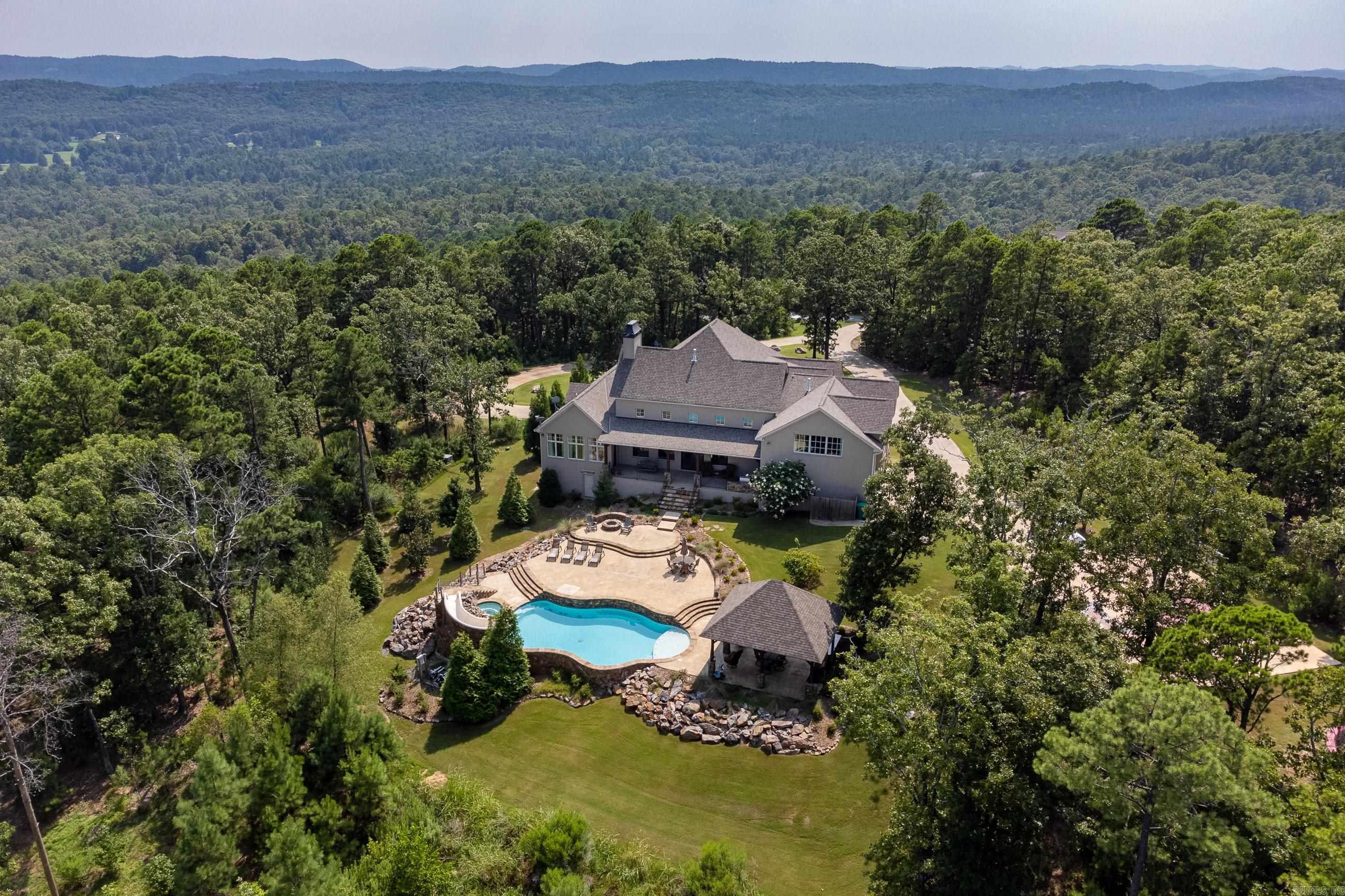 MAXINES REPL OF MILLS MTN EST - Residential