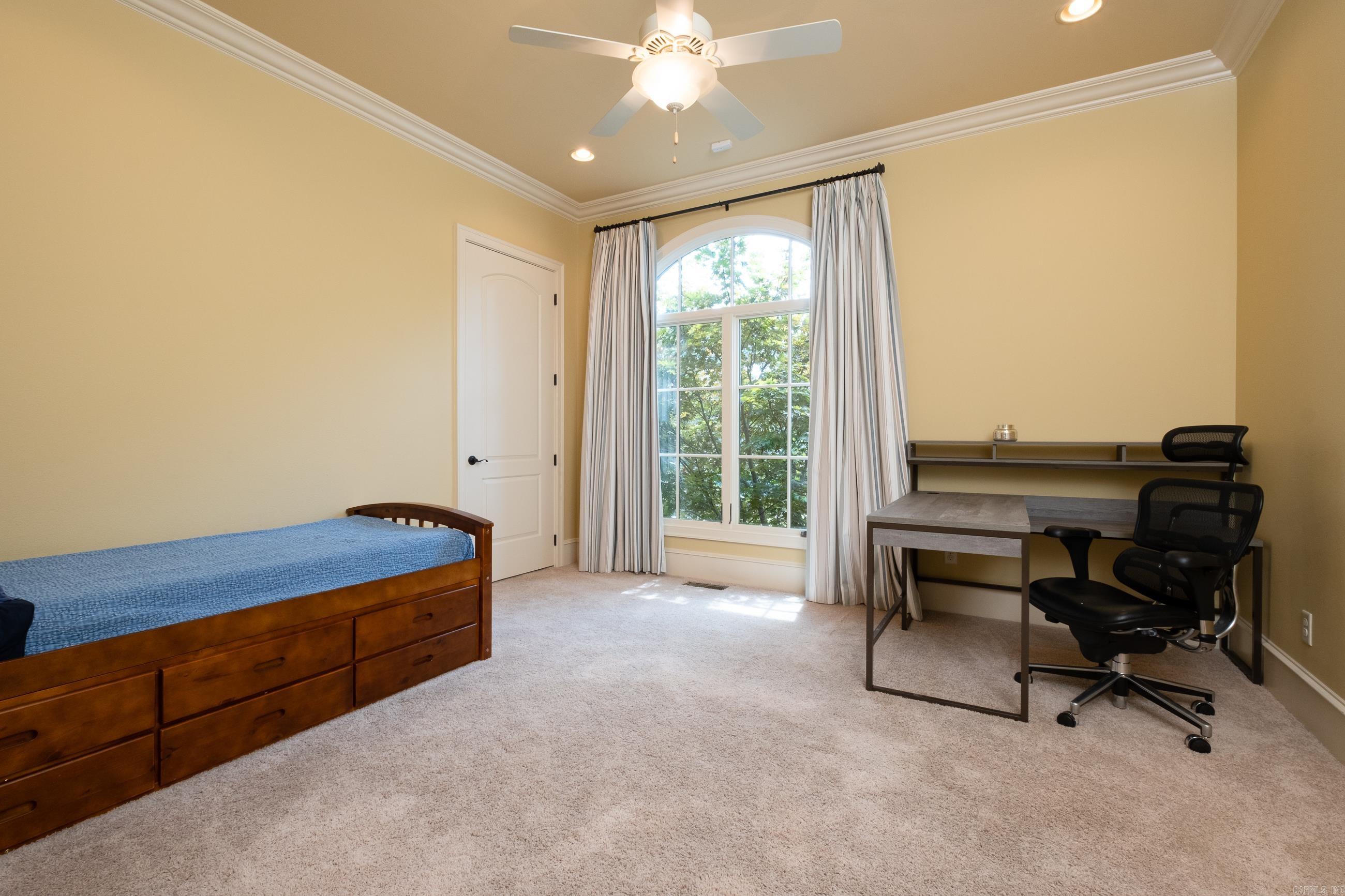 MAXINES REPL OF MILLS MTN EST - Residential