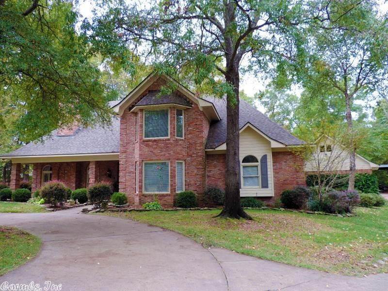 3 bedrooms upstairs, 2 down stairs, with 20x40 pool