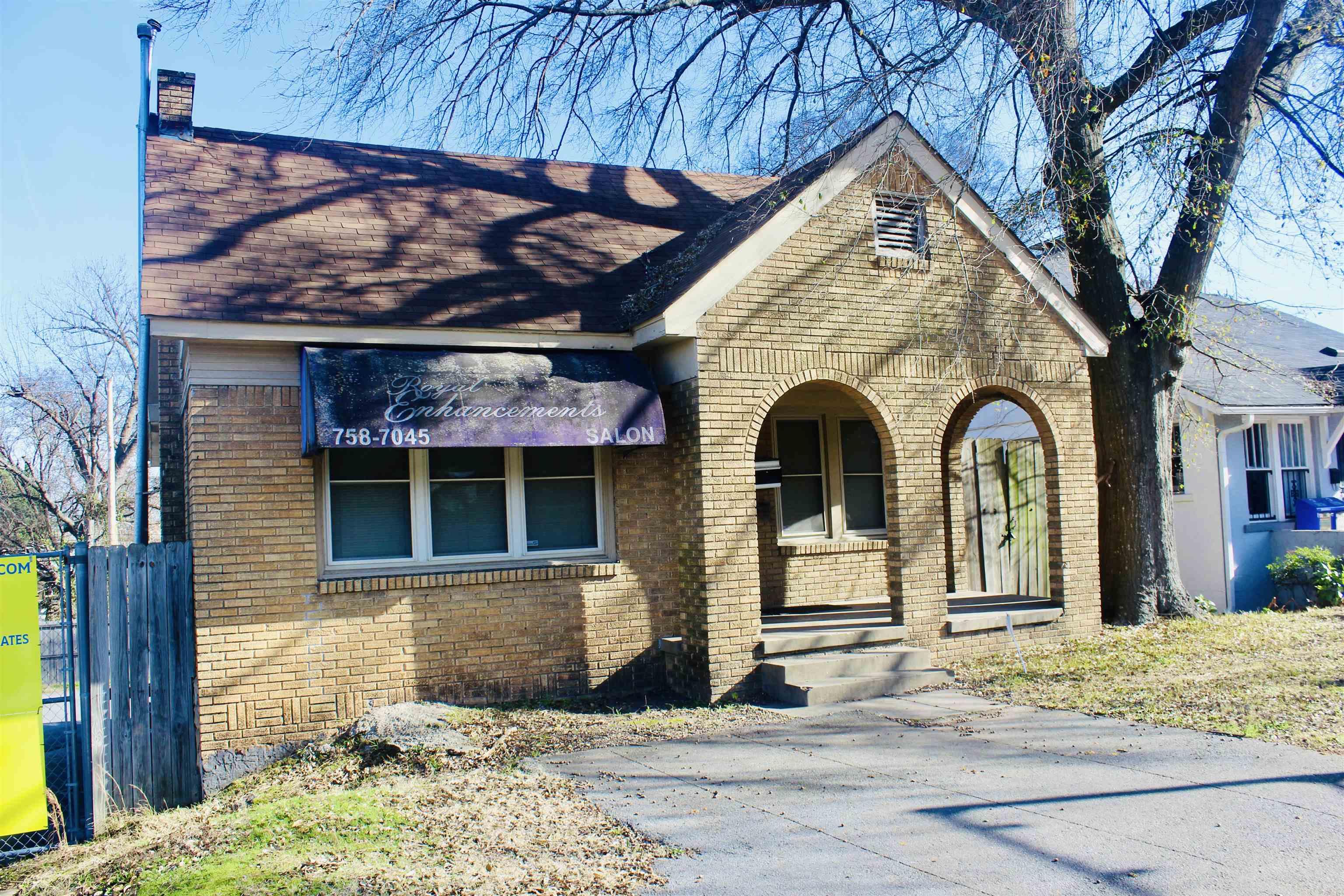 Prime Salon Opportunity | North Little Rock  An exceptional opportunity to acquire a fully equipped barber/beauty salon in a strategic North Little Rock location — just minutes from the thriving Argenta Arts District. Thoughtfully laid out for both functionality and client comfort, the space includes: • Three stylist stations • Dedicated shampoo area with plumbing in place • Private dryer room • Inviting client waiting area • Staff break room Ideal for a seasoned stylist launching their own brand, a New Stylist, or an investor seeking a ready-to-operate commercial space. Position your business in a growing, high-visibility corridor with strong surrounding commerce and community traffic.