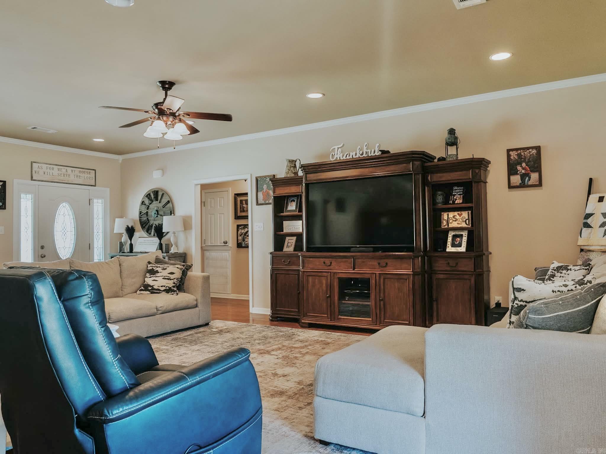 OLIVIA ESTATES - Residential